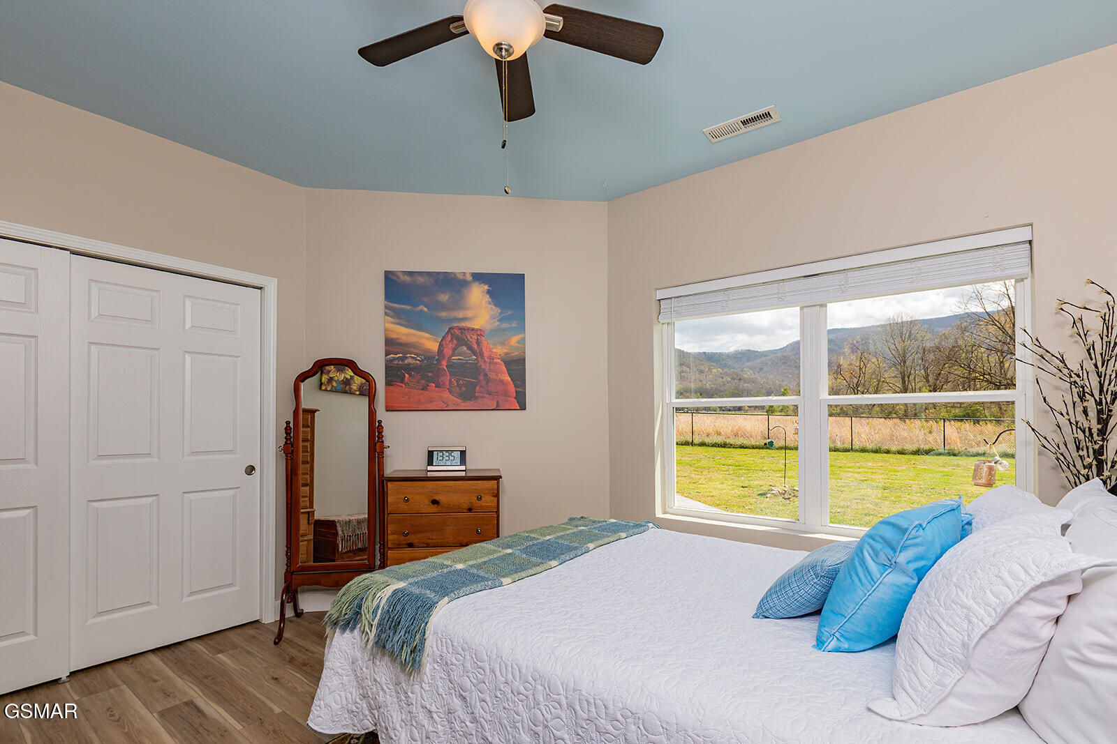 2221 Meadowbrook Lane Sevierville TN 37862
