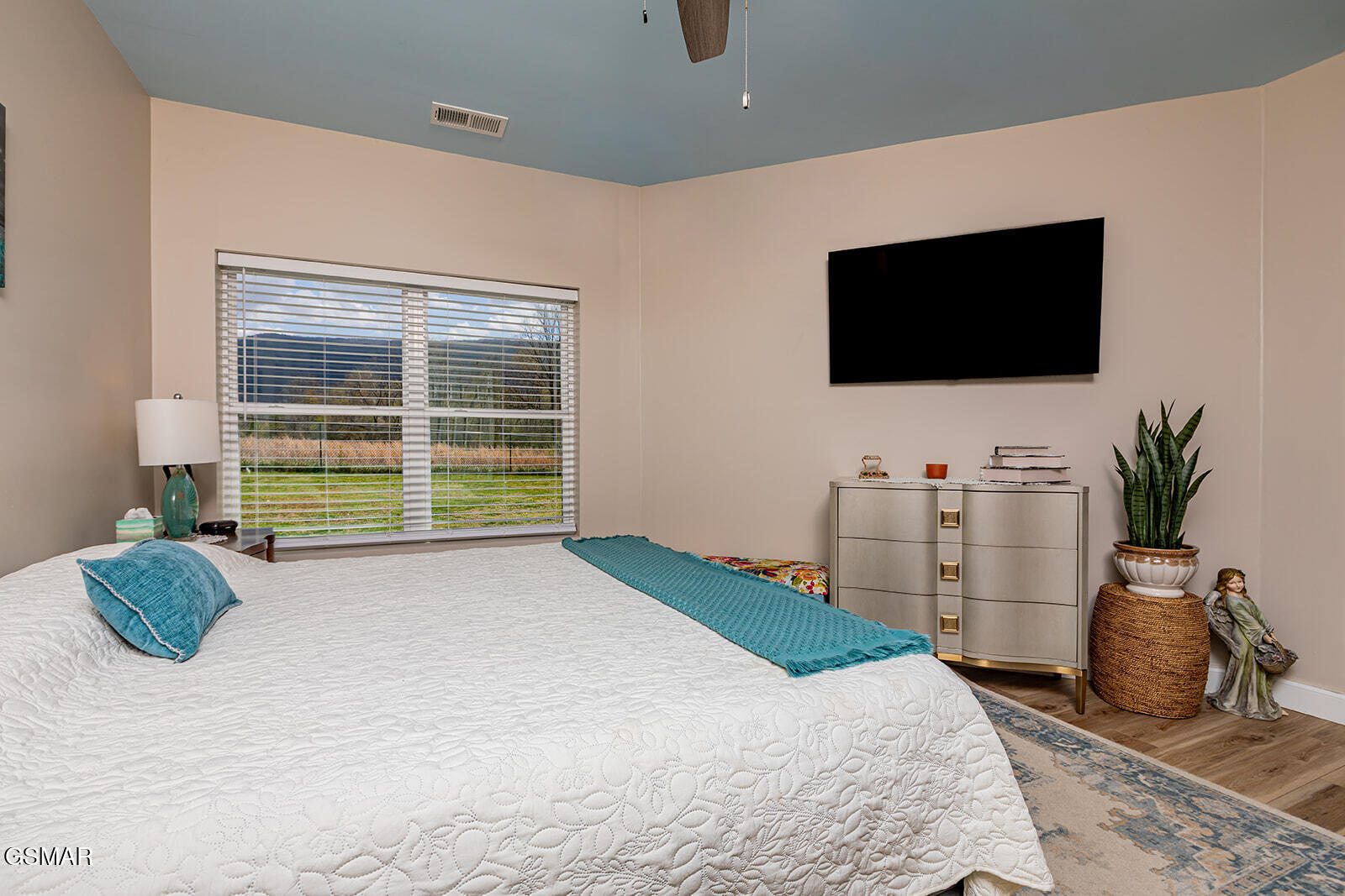 2221 Meadowbrook Lane Sevierville TN 37862