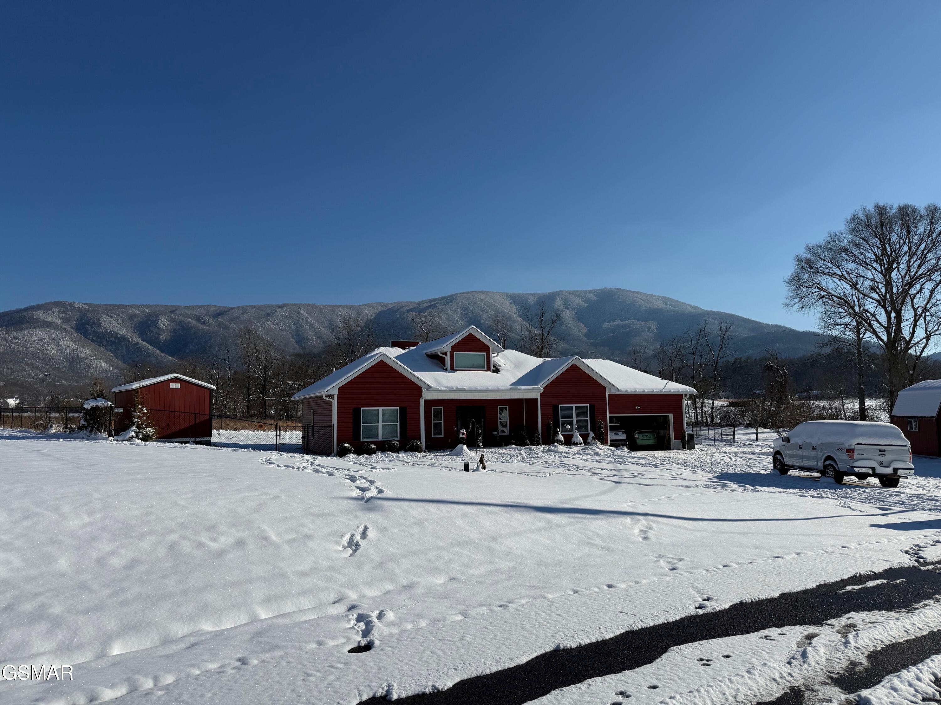 2221 Meadowbrook Lane Sevierville TN 37862