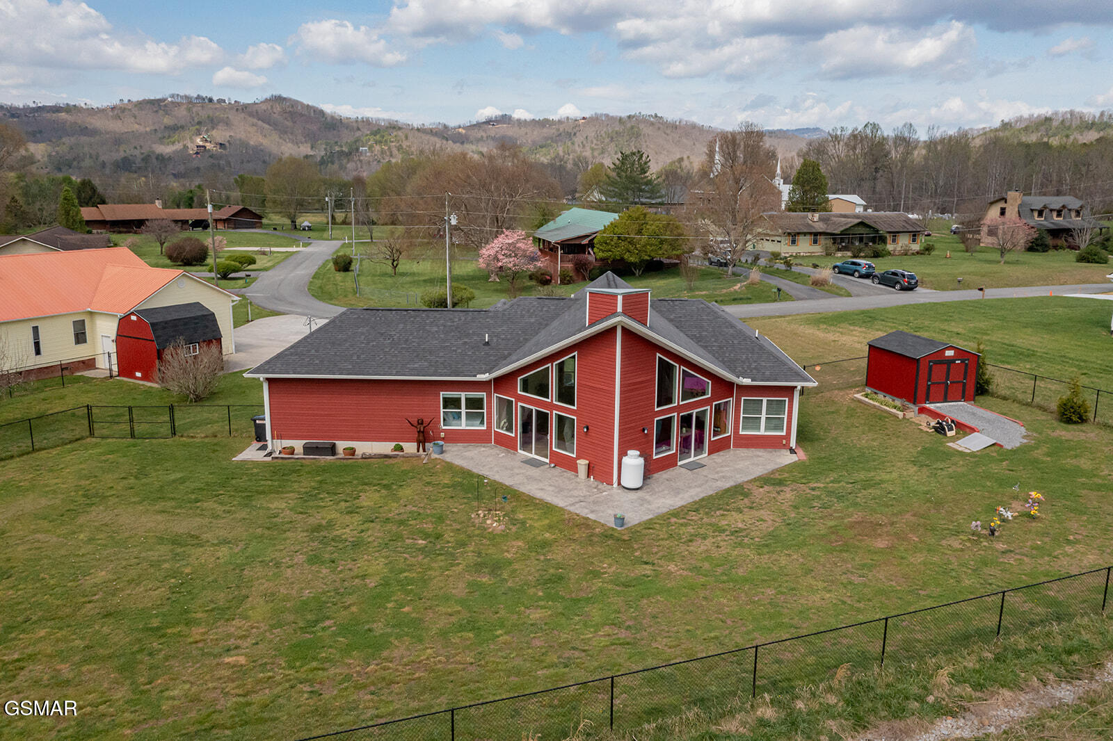 2221 Meadowbrook Lane Sevierville TN 37862