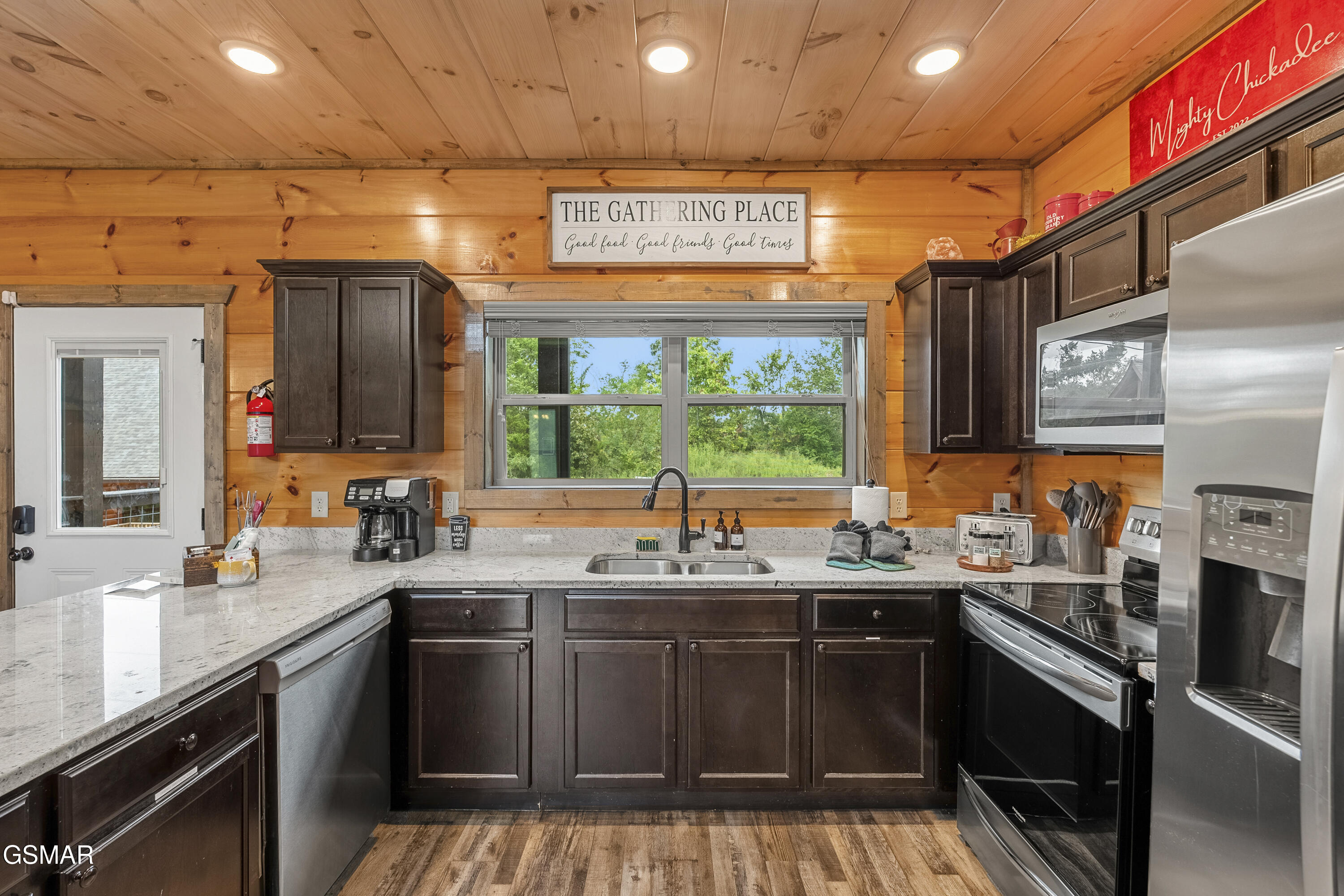 2109 Eagle Feather Drive Sevierville TN 37876