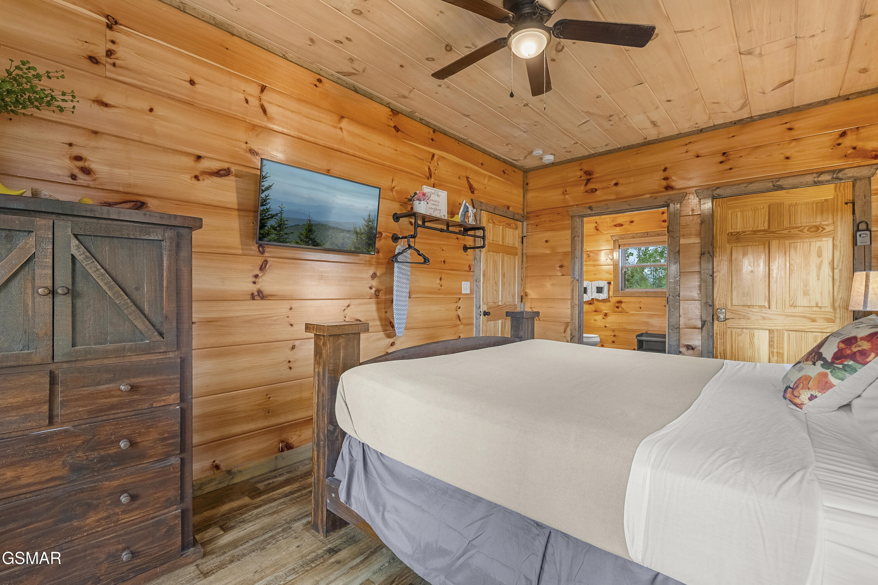 2109 Eagle Feather Drive Sevierville TN 37876