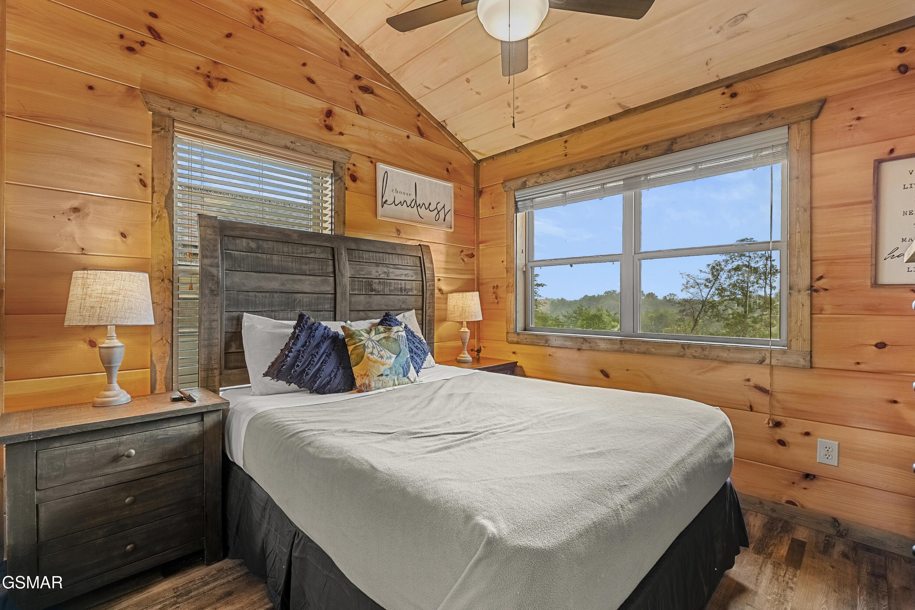 2109 Eagle Feather Drive Sevierville TN 37876