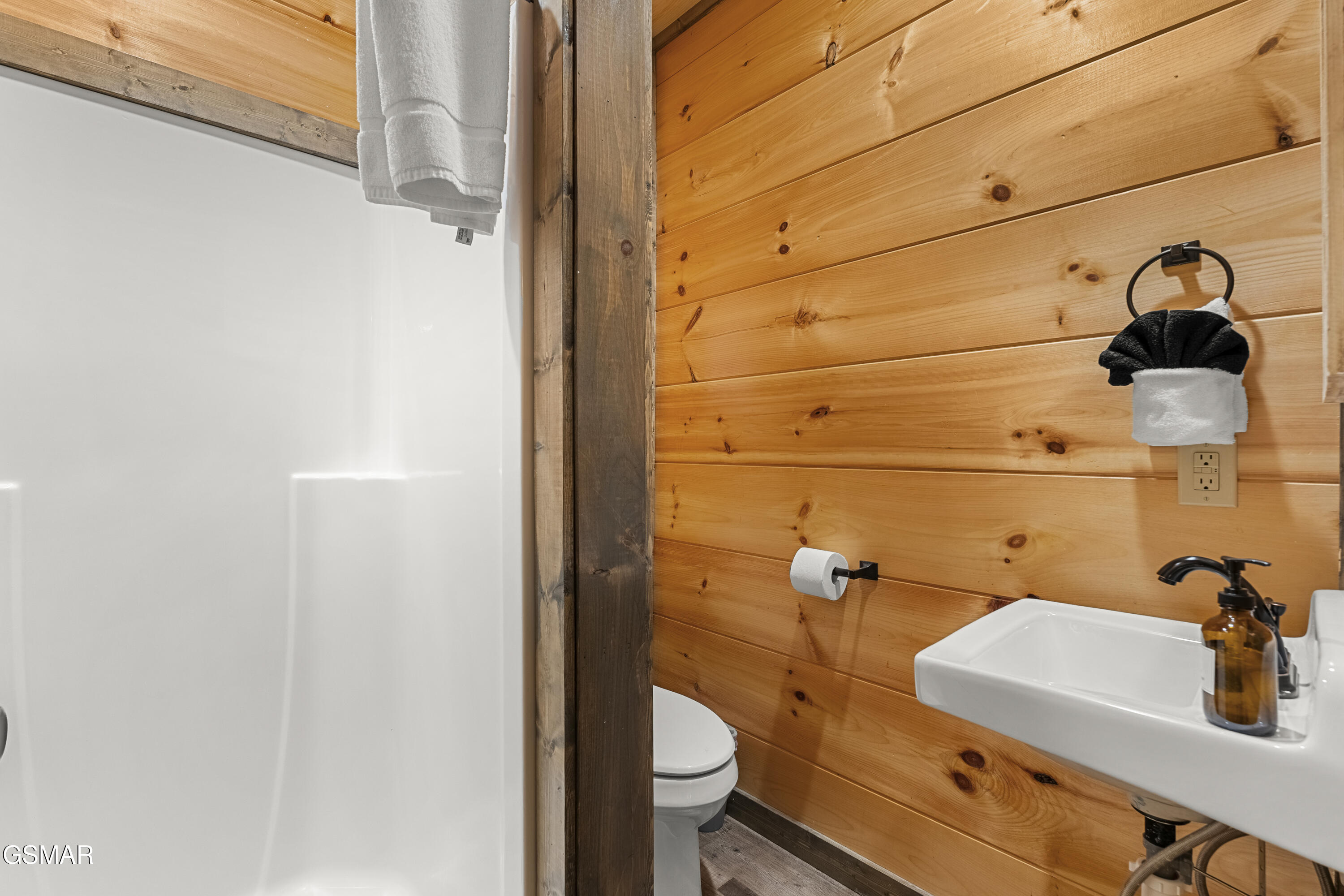 2109 Eagle Feather Drive Sevierville TN 37876