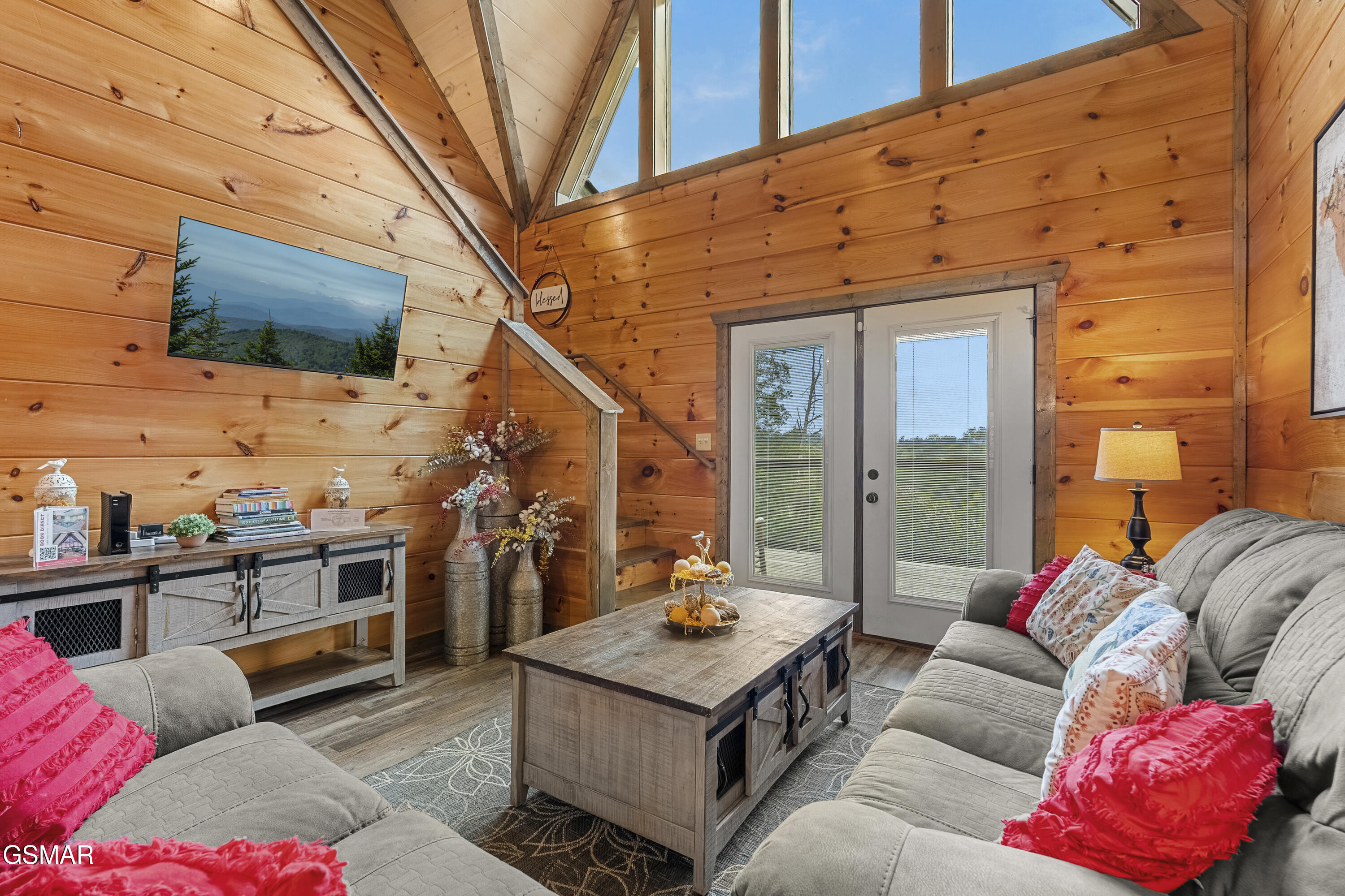 2109 Eagle Feather Drive Sevierville TN 37876