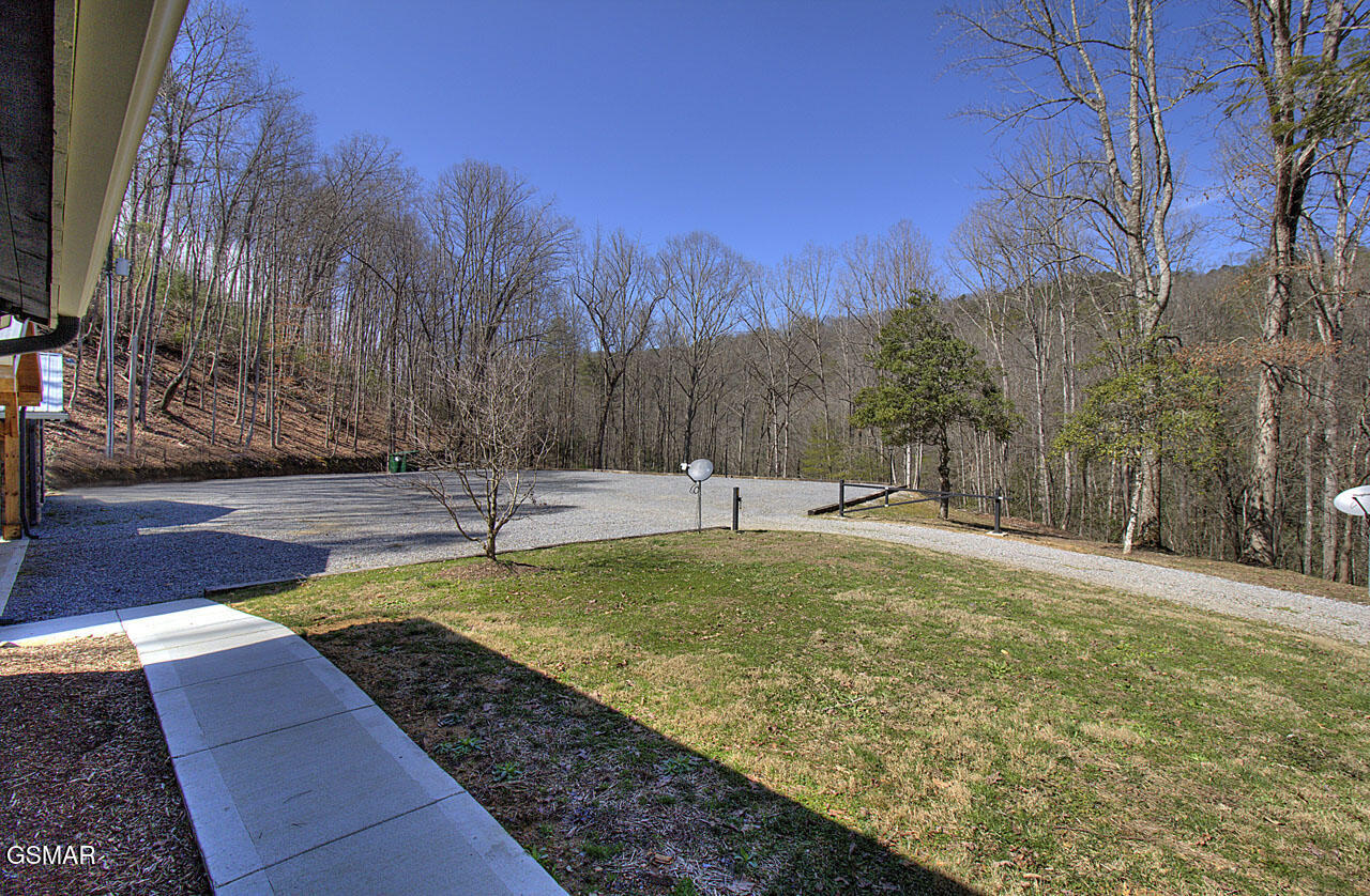 2050 E Millers Cove Road Walland TN 37886