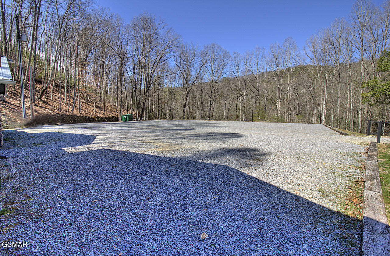 2050 E Millers Cove Road Walland TN 37886