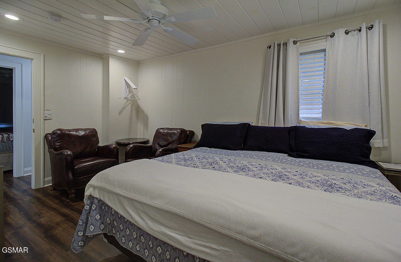 2050 E Millers Cove Road Walland TN 37886