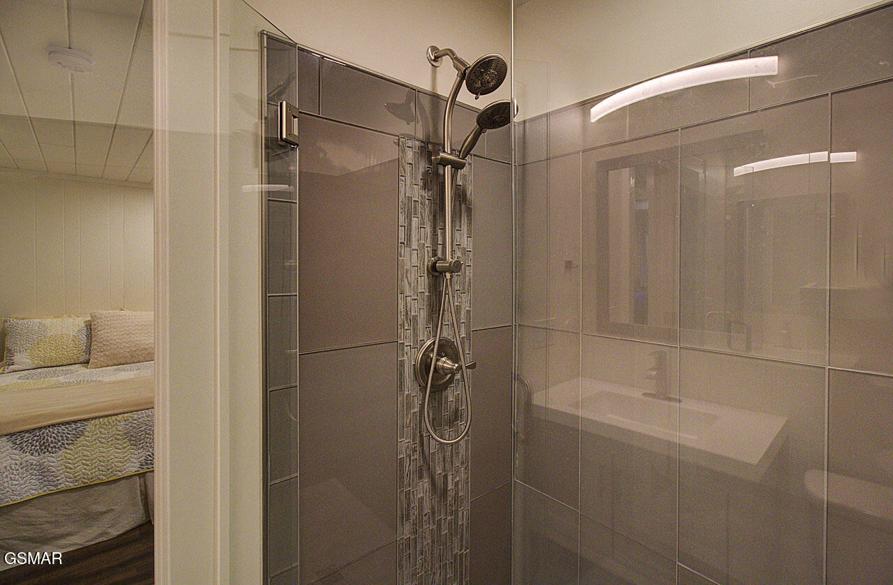 2050 E Millers Cove Road Walland TN 37886