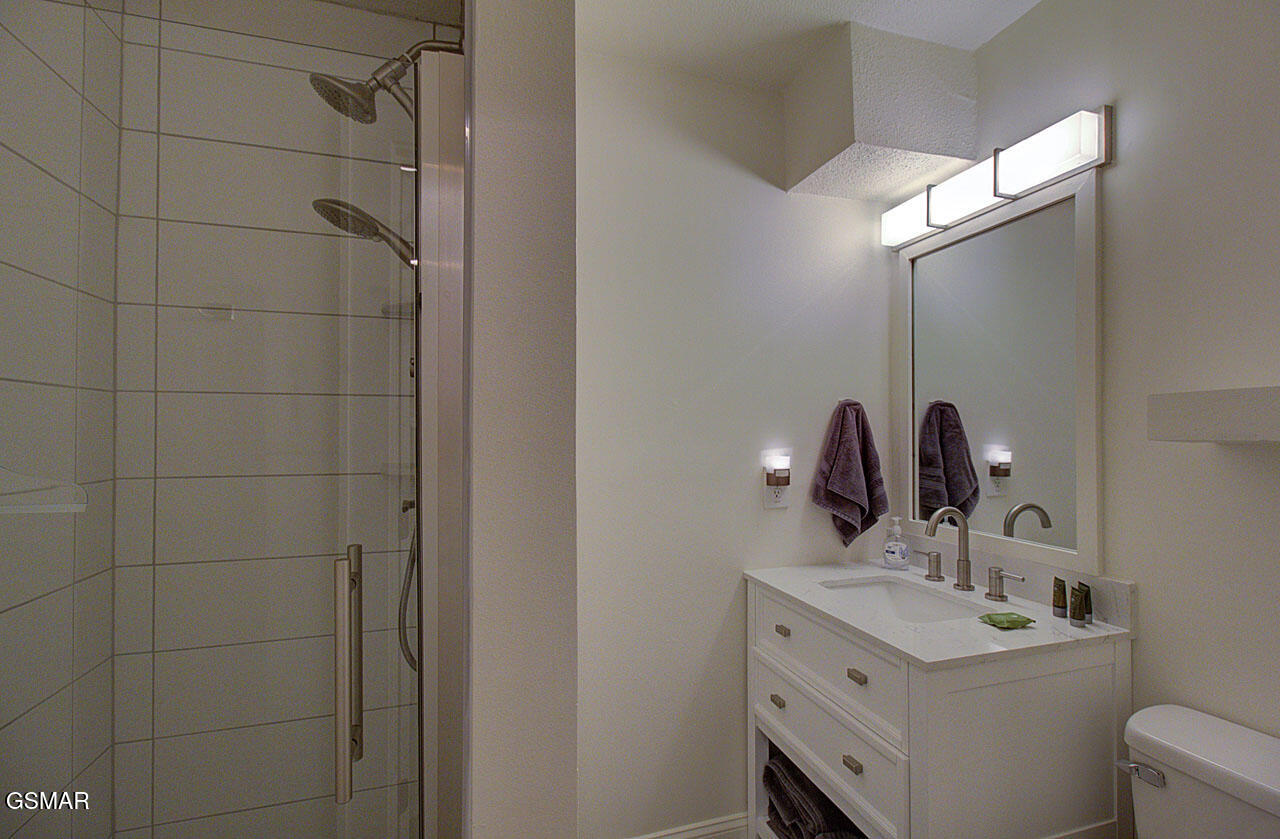 2050 E Millers Cove Road Walland TN 37886