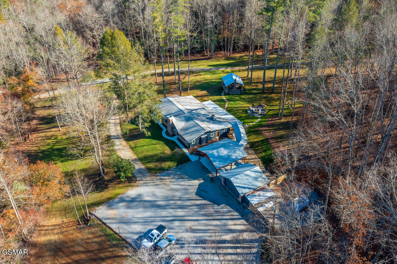 2050 E Millers Cove Road Walland TN 37886