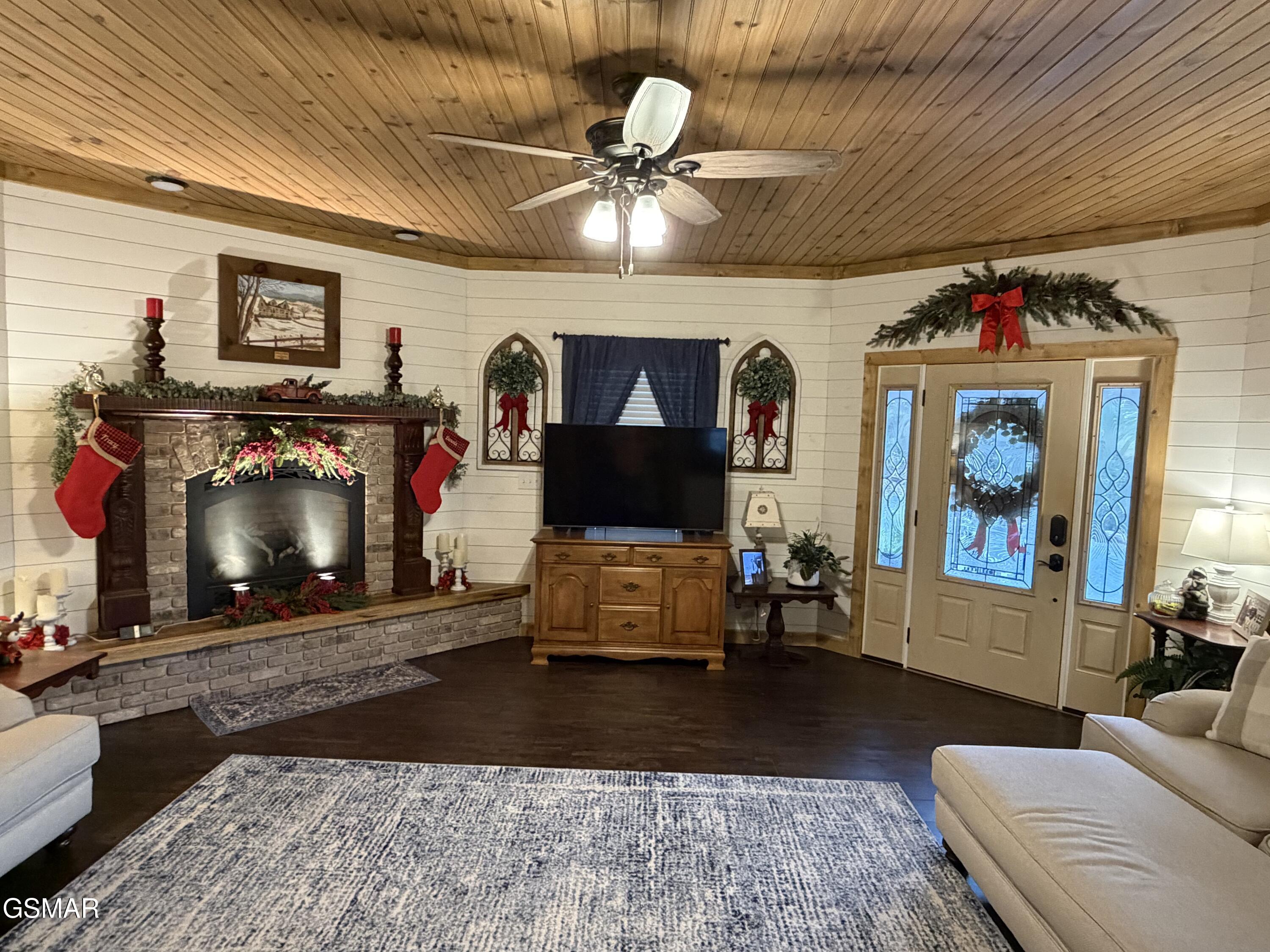2750 Sulpher Springs Road Sevierville TN 37862
