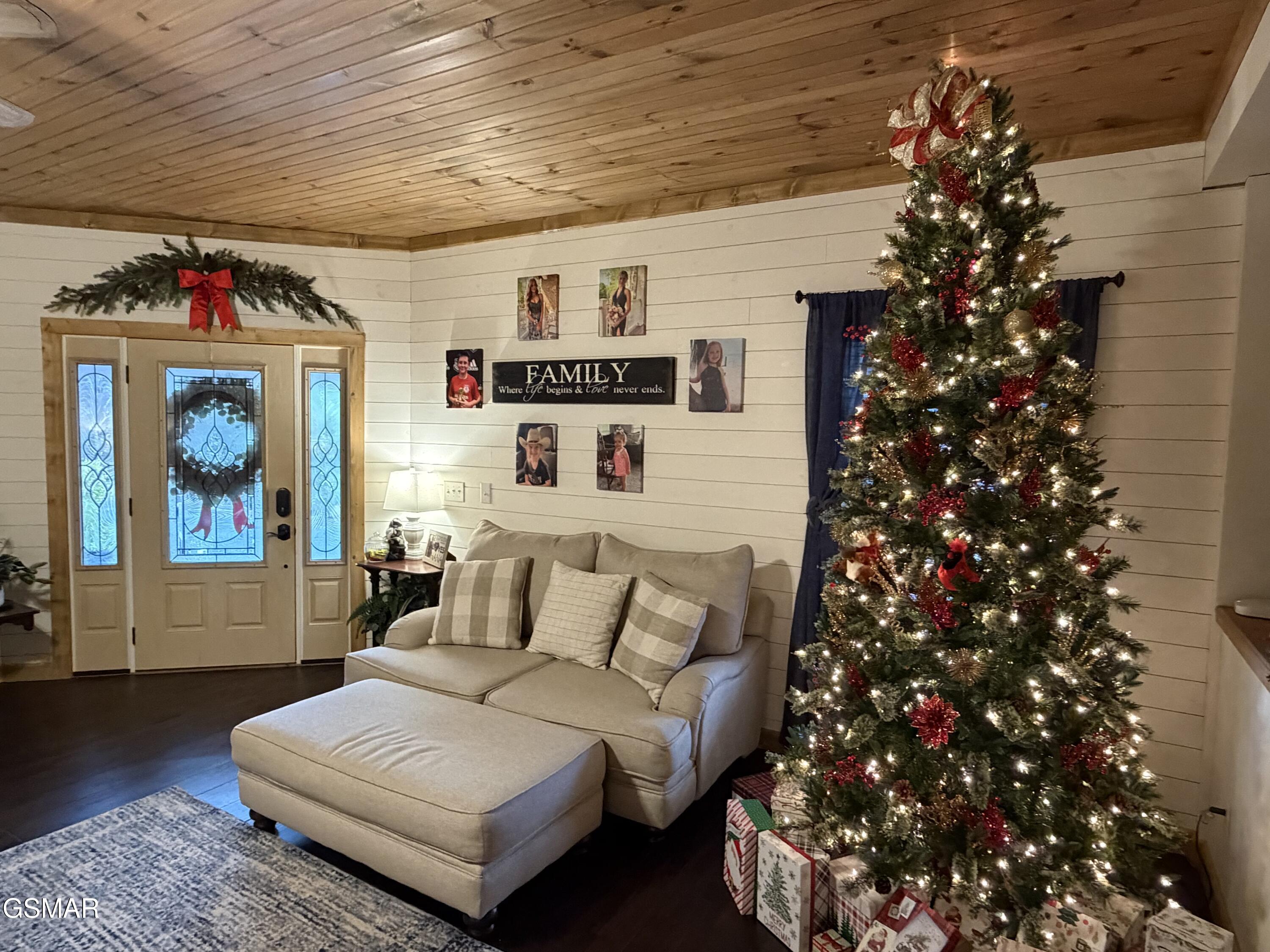 2750 Sulpher Springs Road Sevierville TN 37862