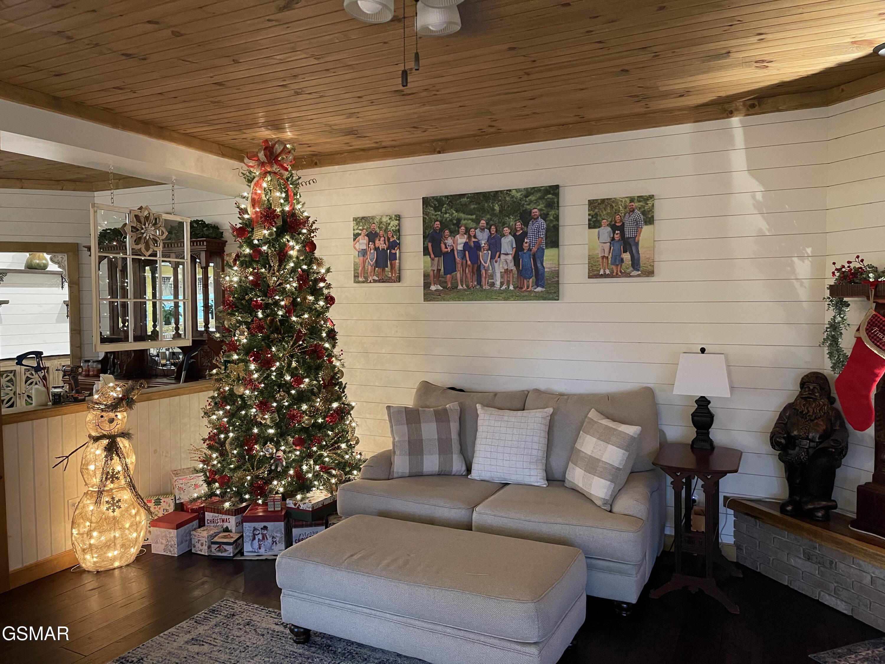 2750 Sulpher Springs Road Sevierville TN 37862