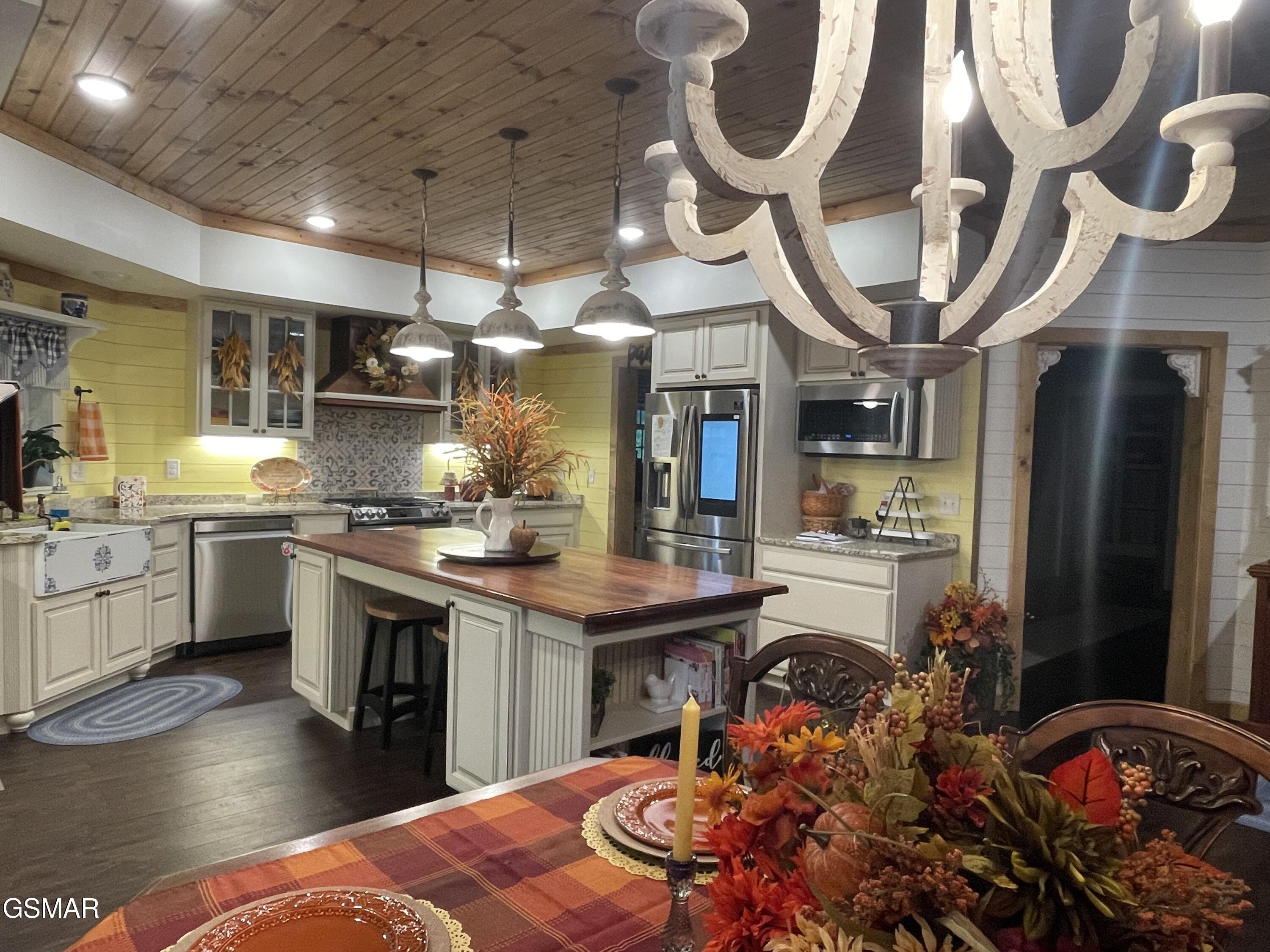 2750 Sulpher Springs Road Sevierville TN 37862