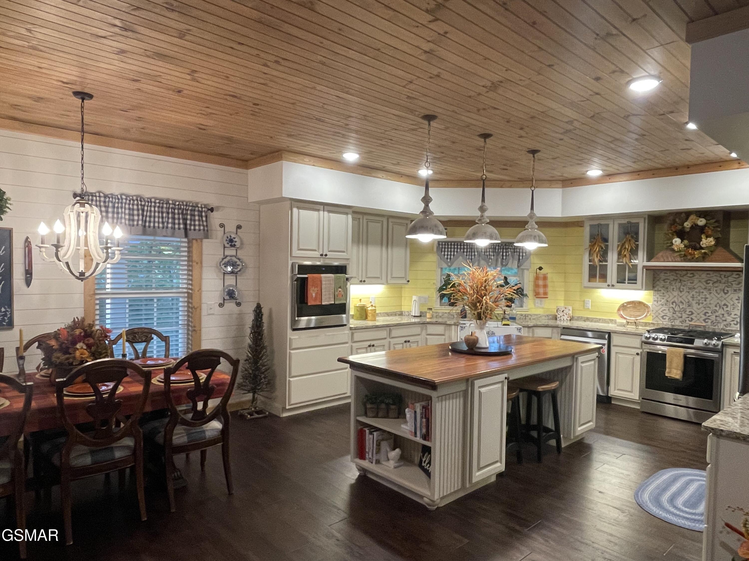 2750 Sulpher Springs Road Sevierville TN 37862
