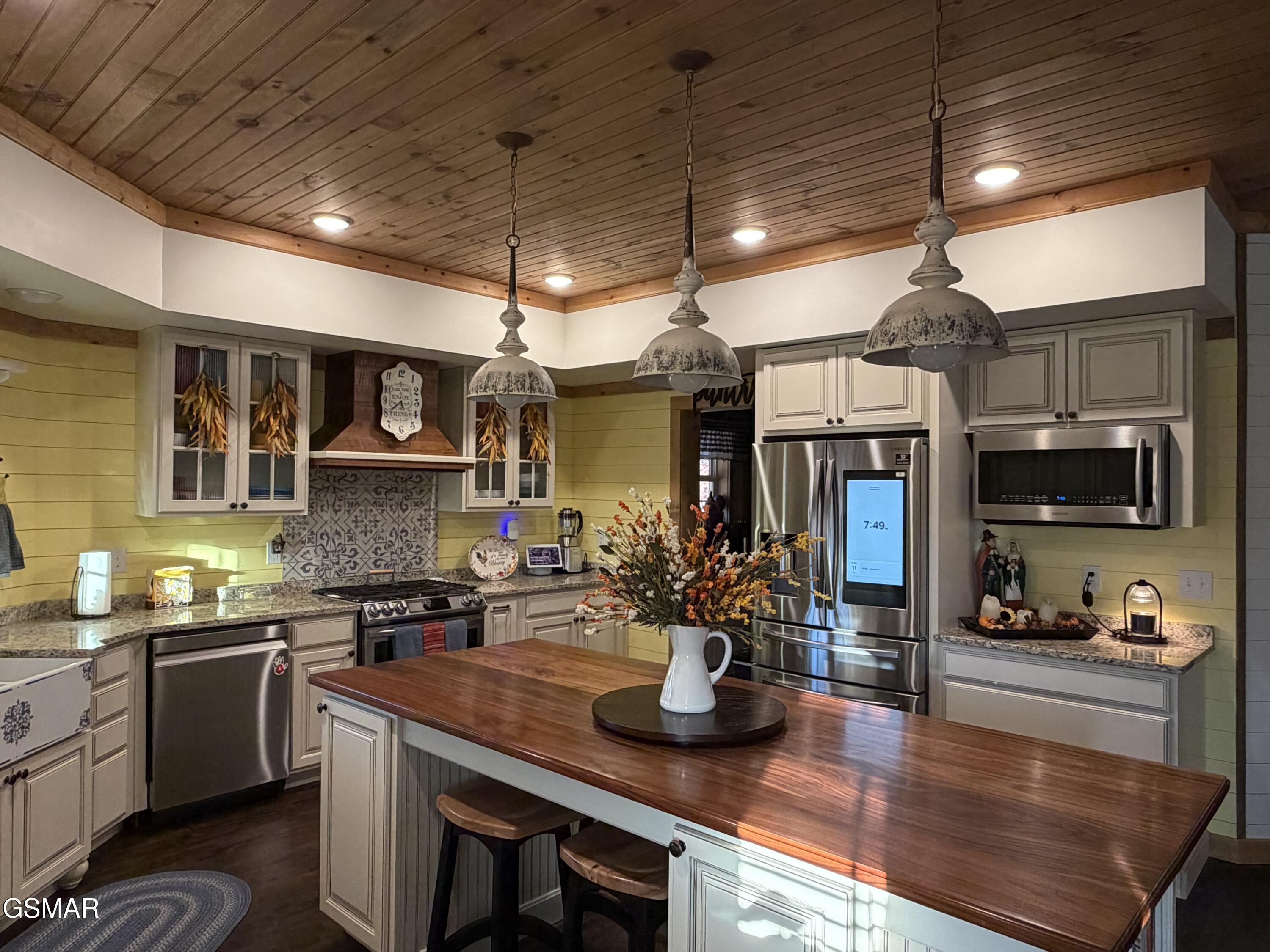 2750 Sulpher Springs Road Sevierville TN 37862