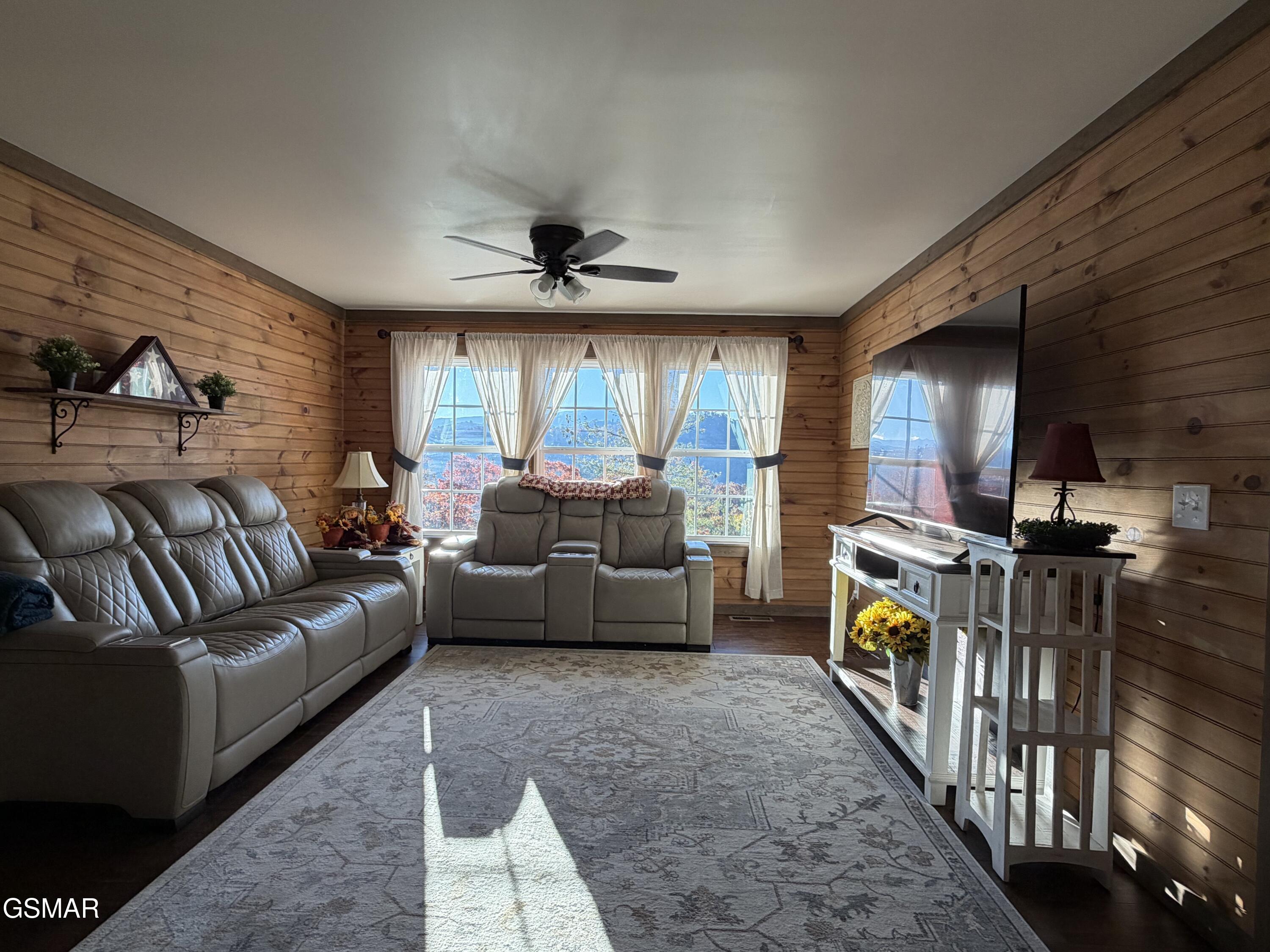 2750 Sulpher Springs Road Sevierville TN 37862
