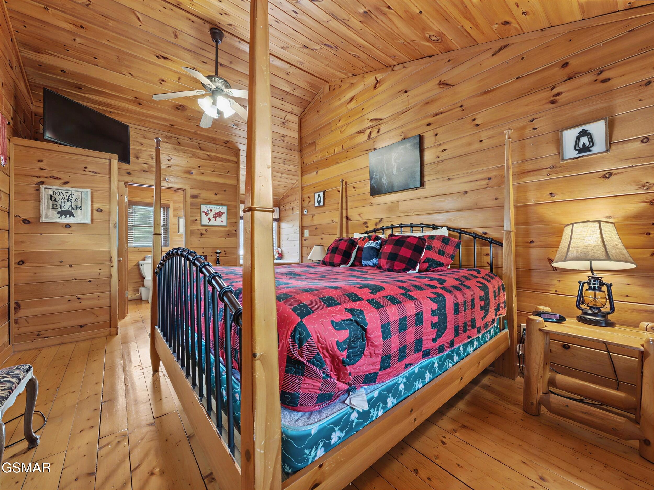 1984 E Mountain View Way Sevierville TN 37862