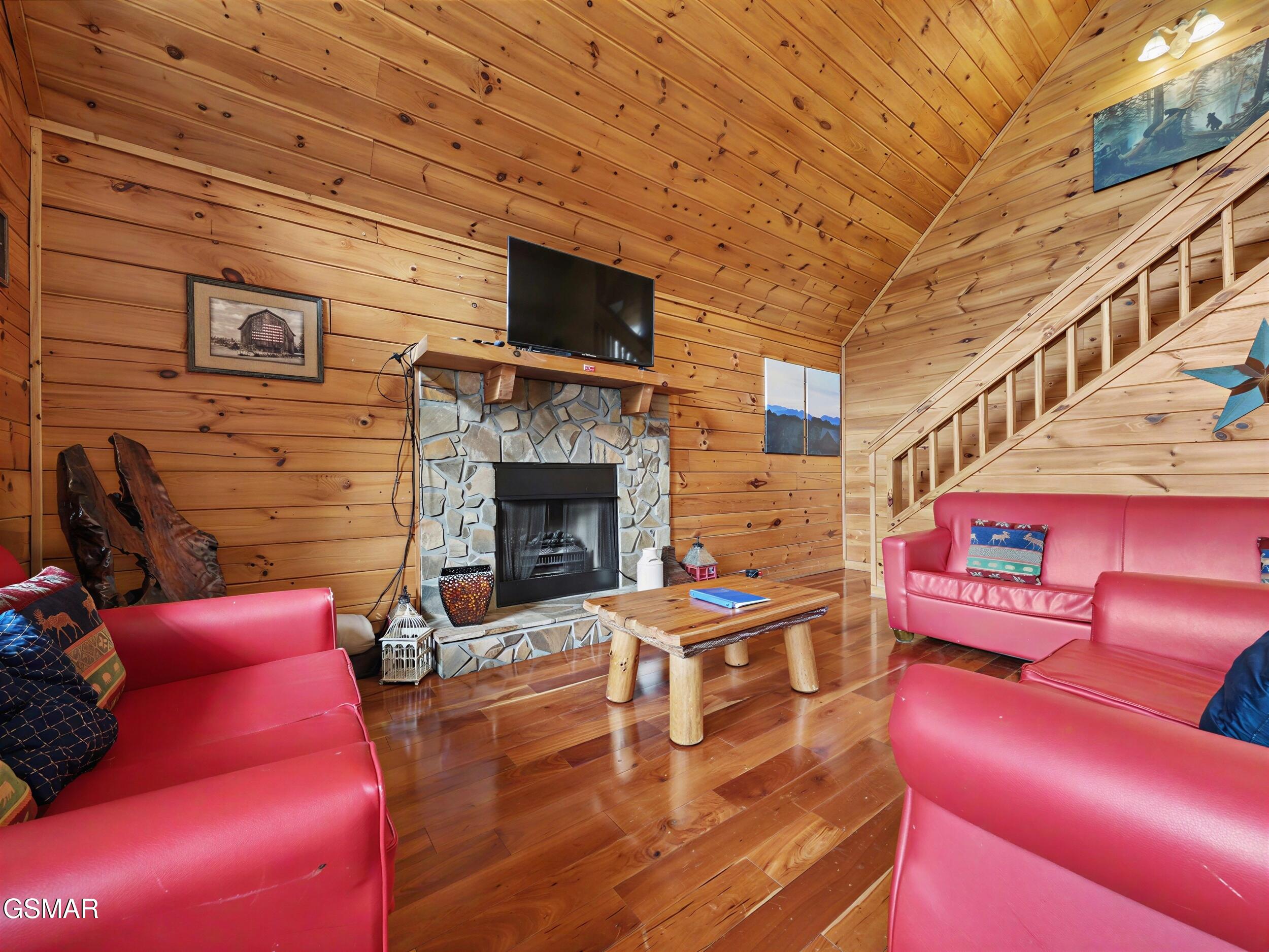 1984 E Mountain View Way Sevierville TN 37862