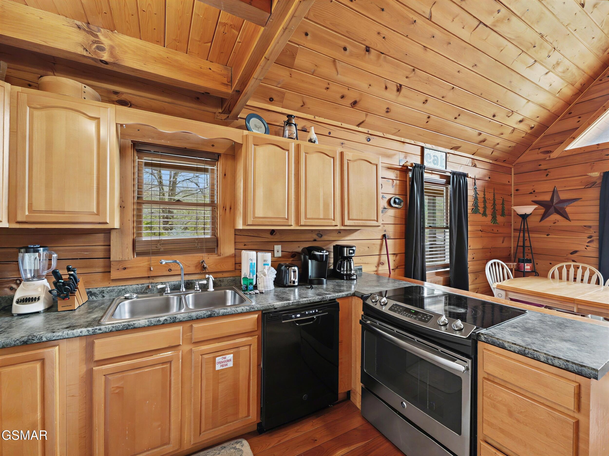 1984 E Mountain View Way Sevierville TN 37862