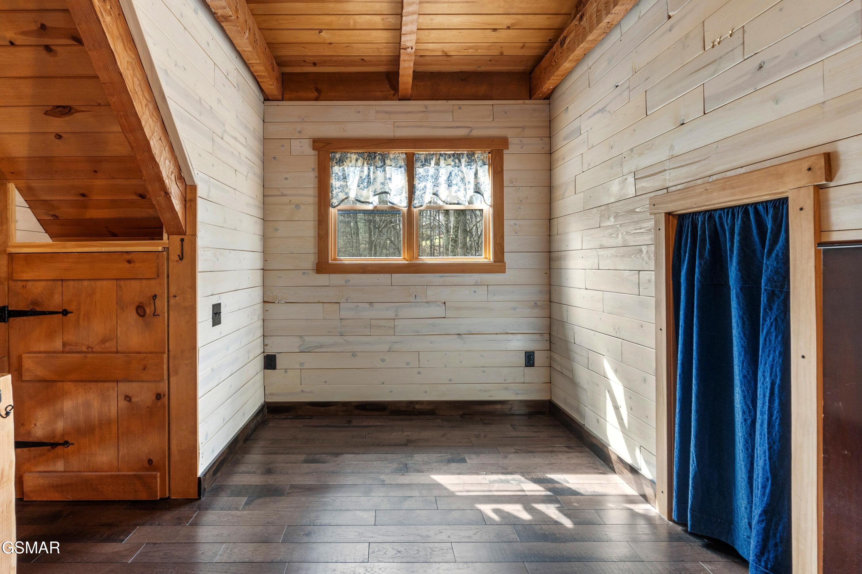 151 Flynn Road Walland TN 37886