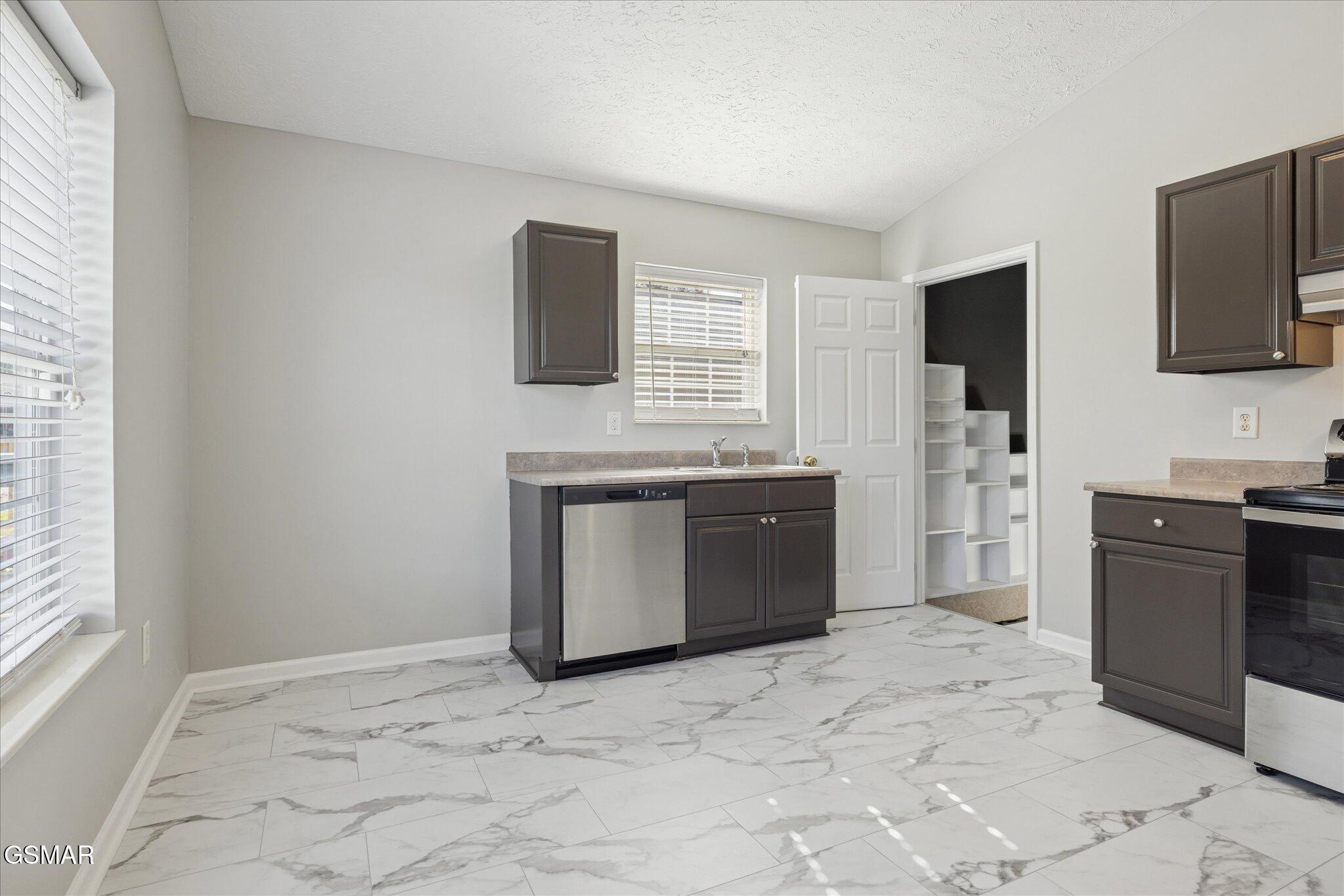 1528 Patricia Holt Boulevard Sevierville TN 37862