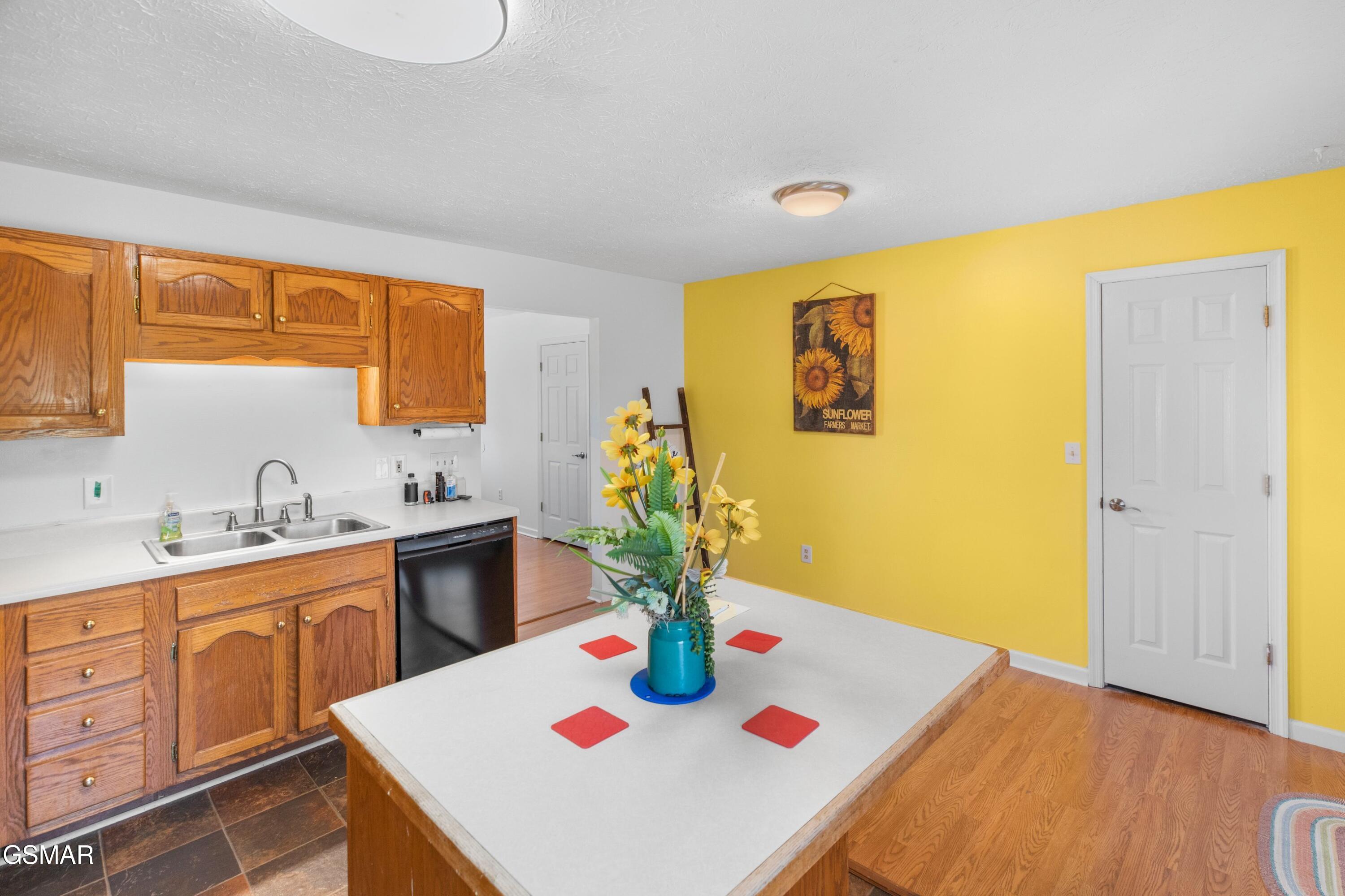 312 Economy Circle Dandridge TN 37725
