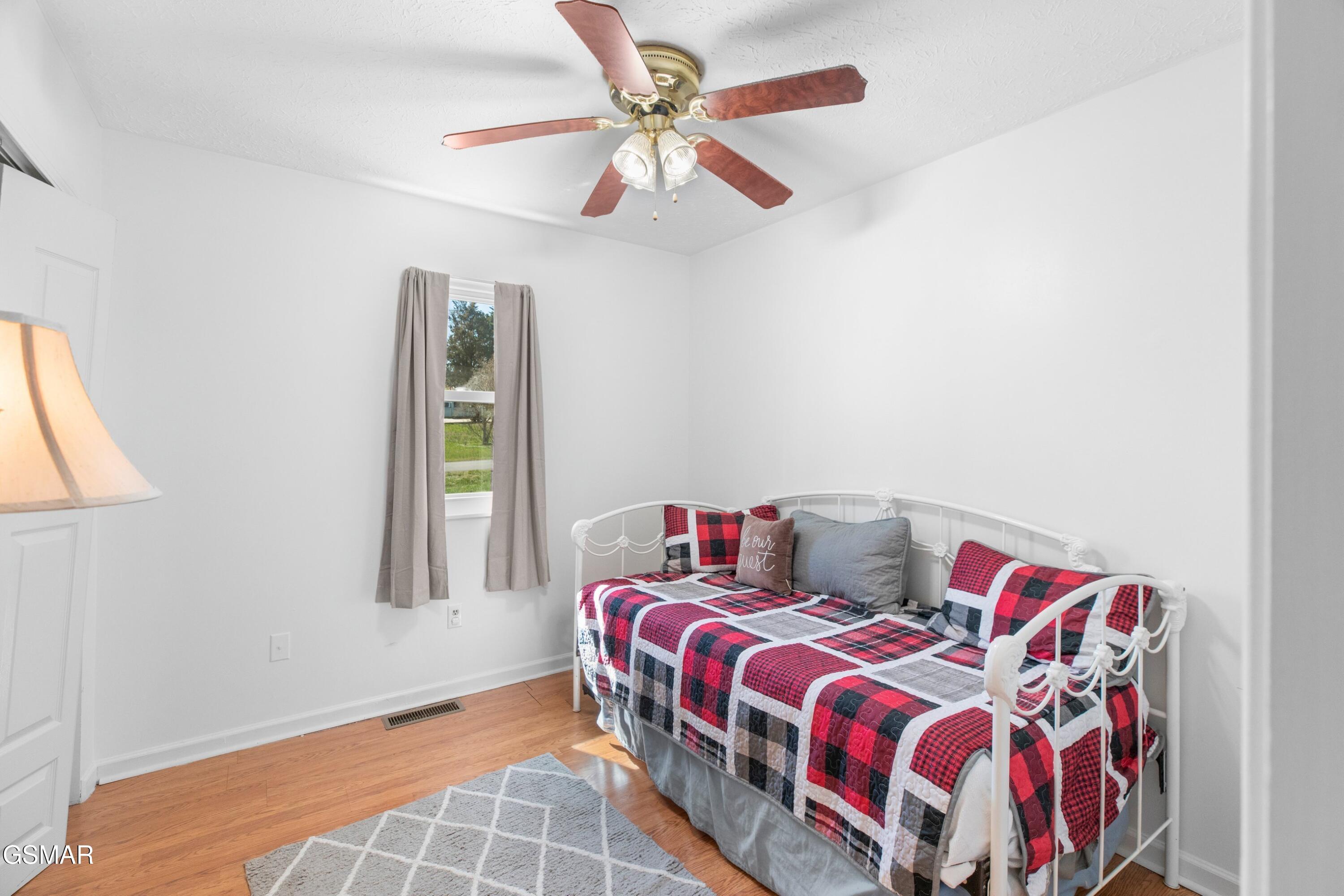 312 Economy Circle Dandridge TN 37725
