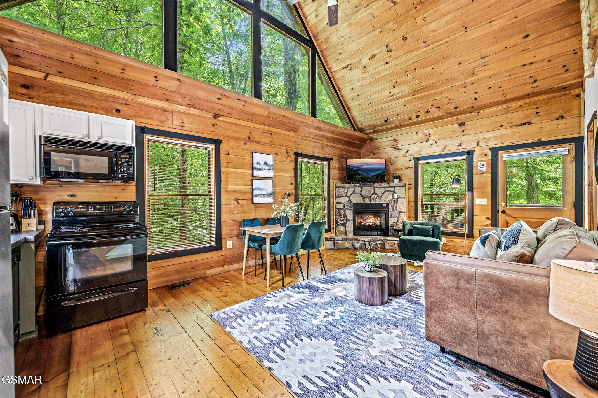 1420 Silver Poplar Lane Sevierville TN 37876