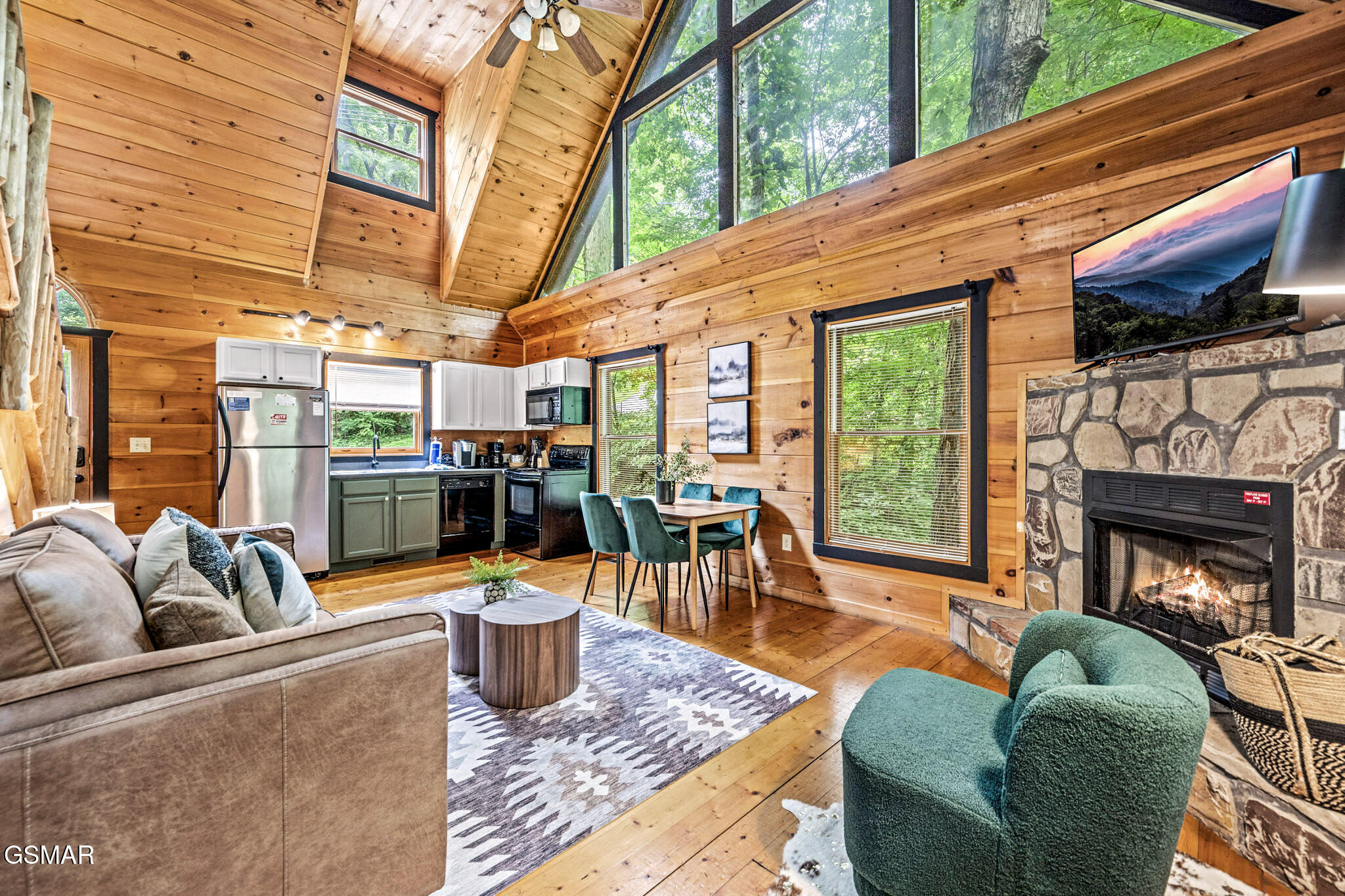 1420 Silver Poplar Lane Sevierville TN 37876