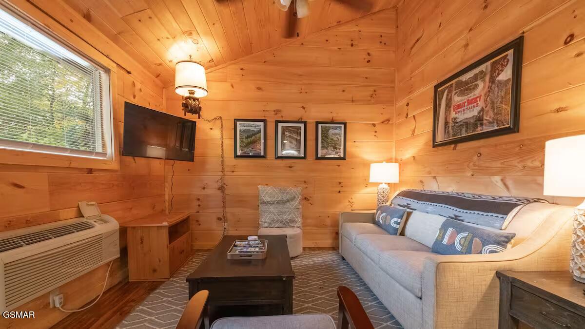 122 Quail Roost Drive Cosby TN 37722