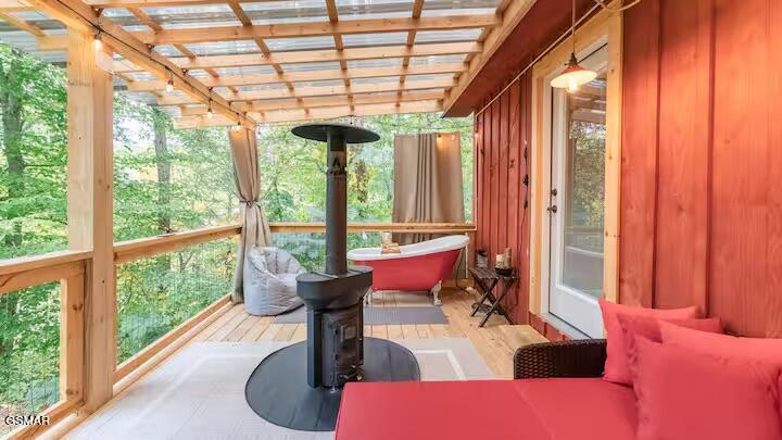 122 Quail Roost Drive Cosby TN 37722