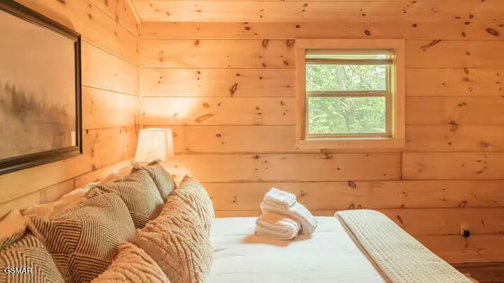 122 Quail Roost Drive Cosby TN 37722