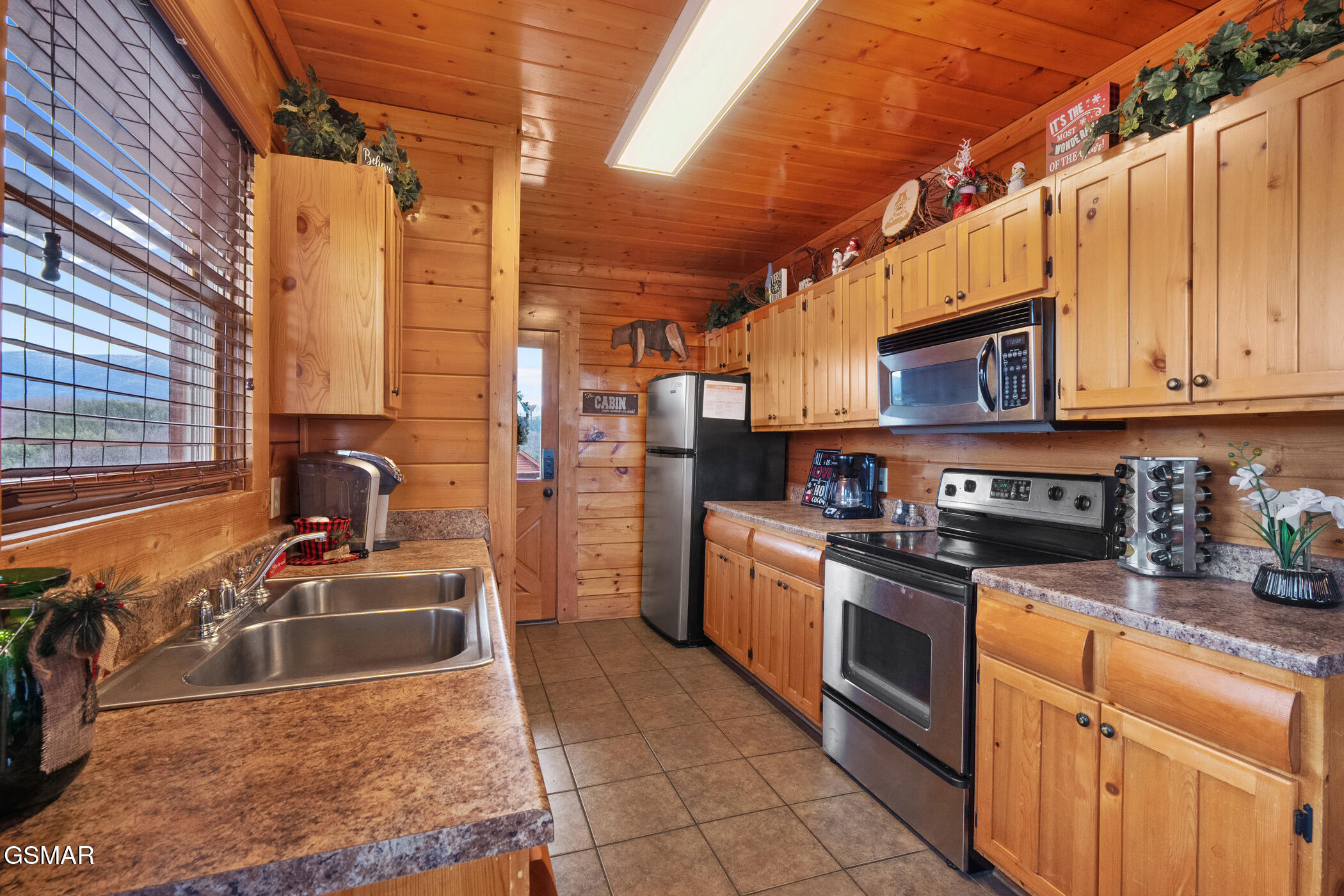 2853 White Oak Ridge Lane Sevierville TN 37862