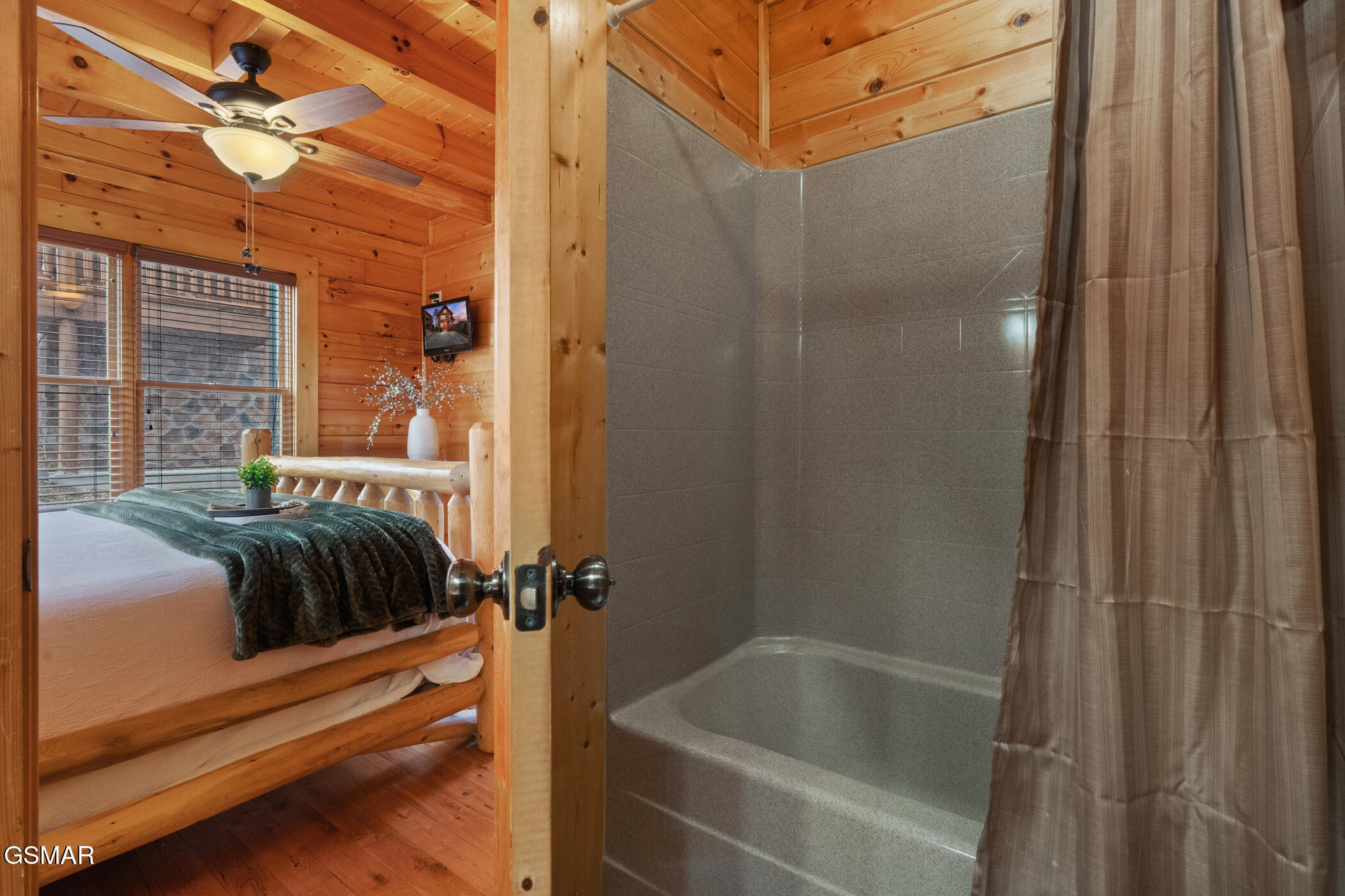 2853 White Oak Ridge Lane Sevierville TN 37862