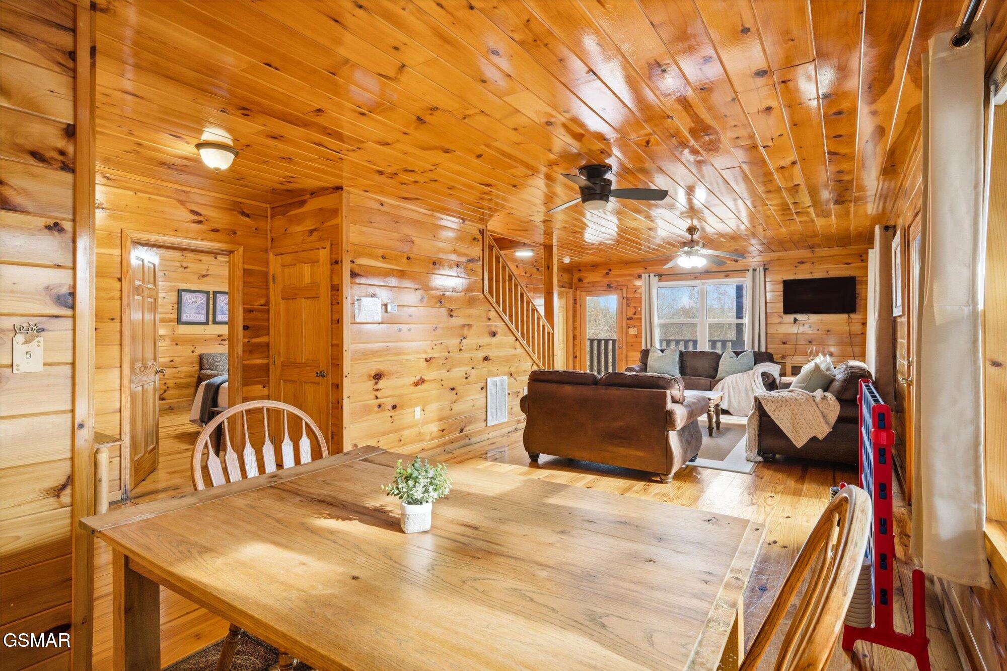 2016 Oakmont Drive Sevierville TN 37876