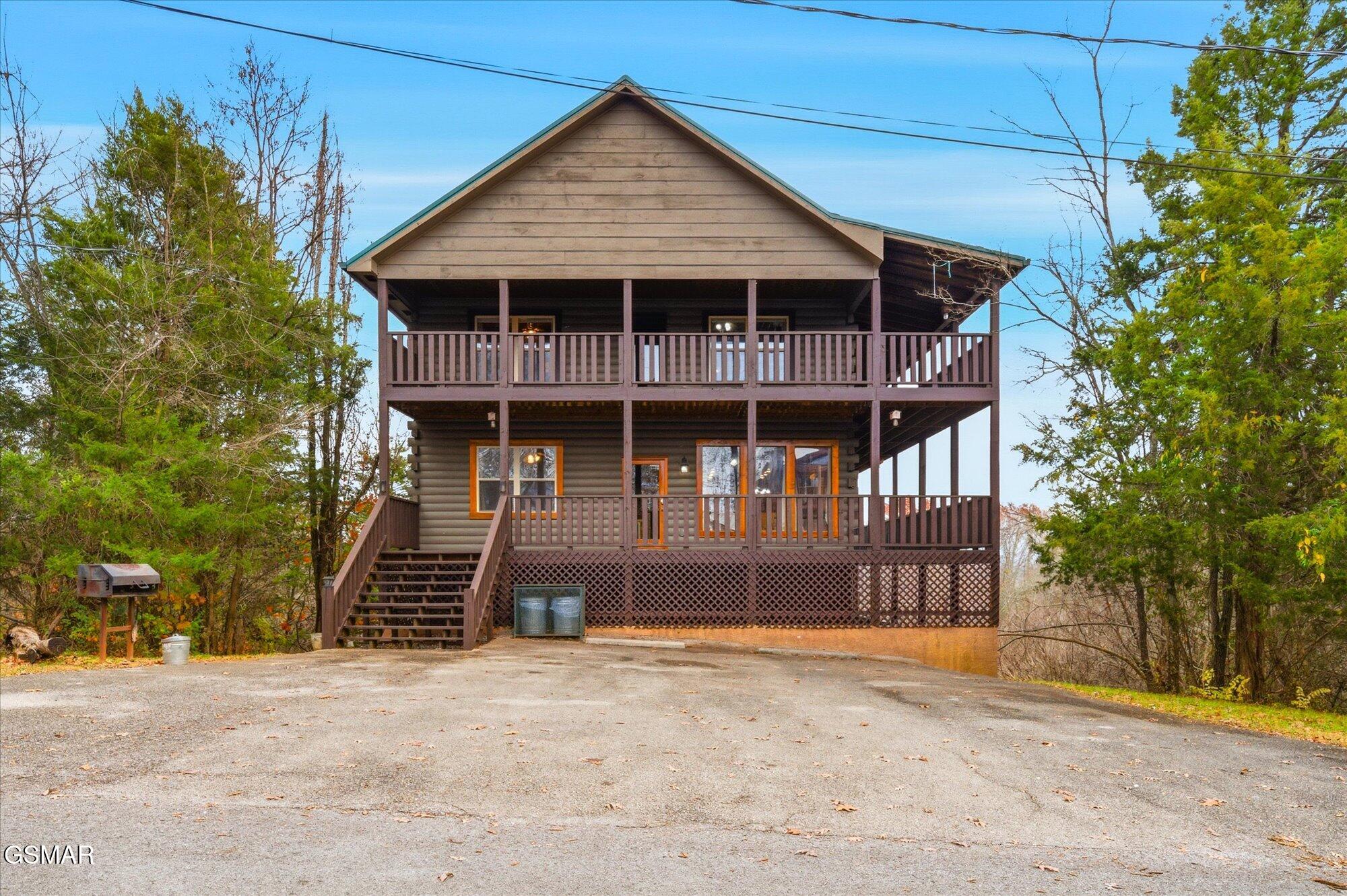 2016 Oakmont Drive Sevierville TN 37876