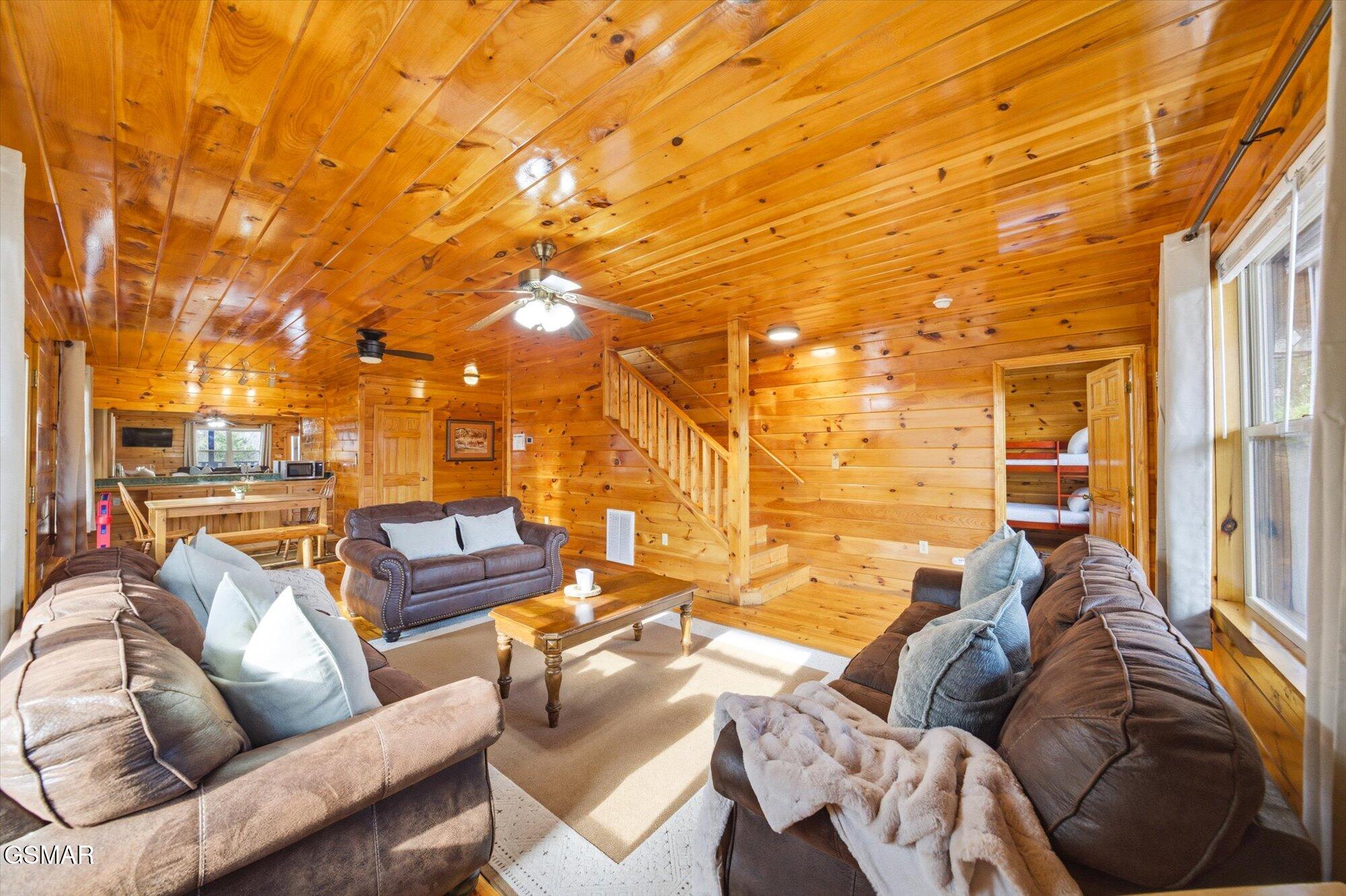 2016 Oakmont Drive Sevierville TN 37876