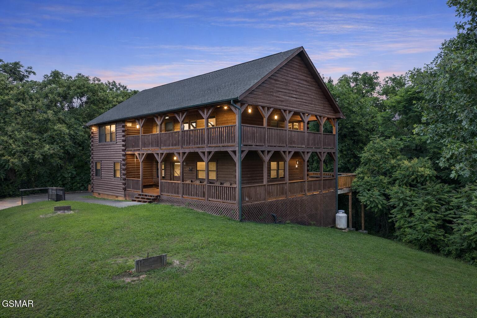 2039 Oakmont Drive Sevierville TN 37876