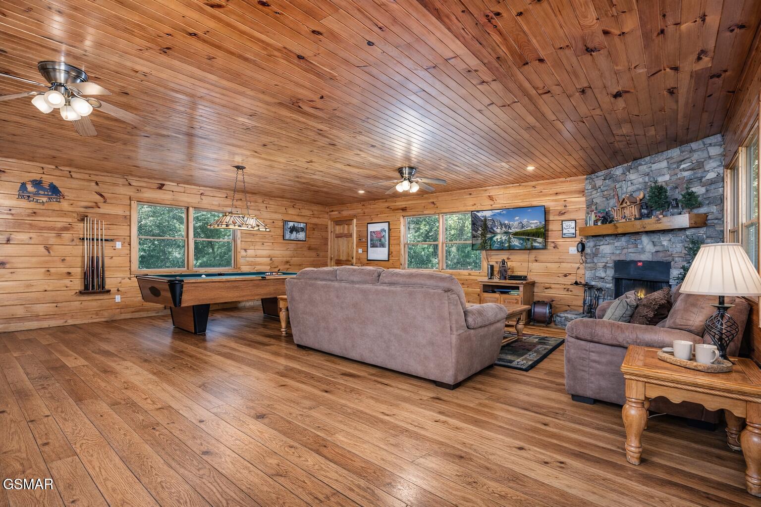 2039 Oakmont Drive Sevierville TN 37876
