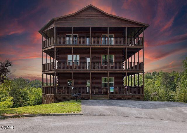 1911 Oakmont Drive Sevierville TN 37876