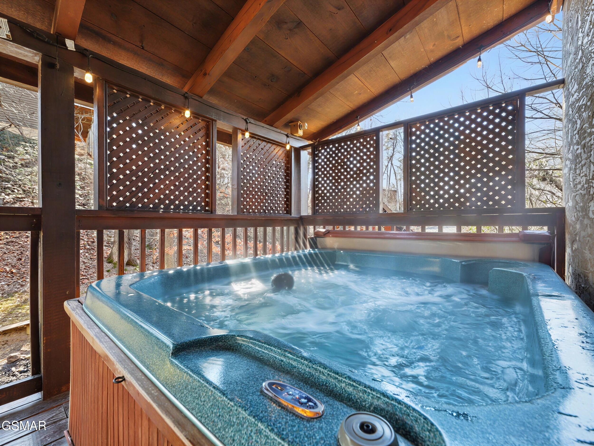 952 Iron Mountain Road Pigeon Forge TN 37863