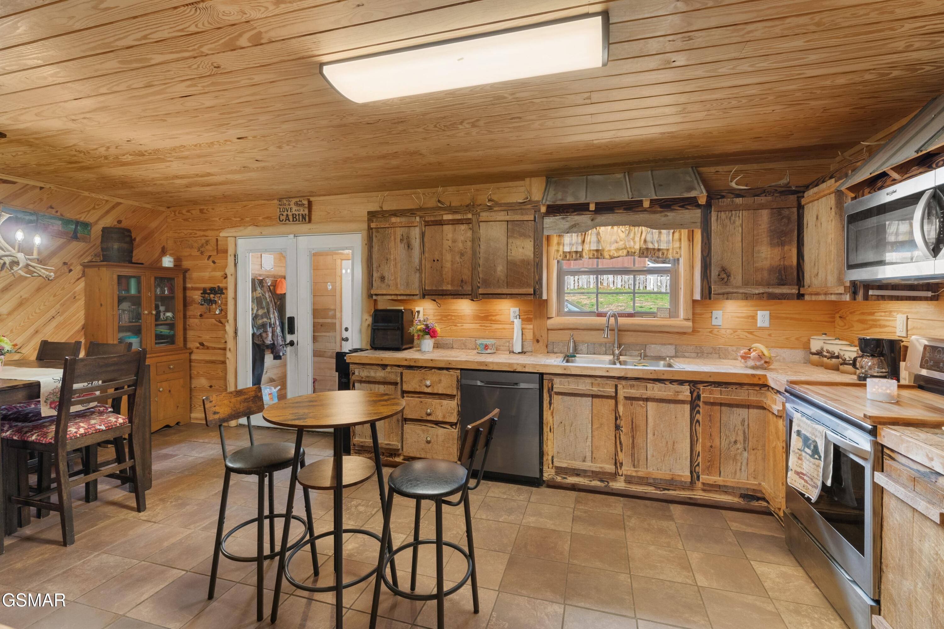 2357 Hall Road Dandridge TN 37725
