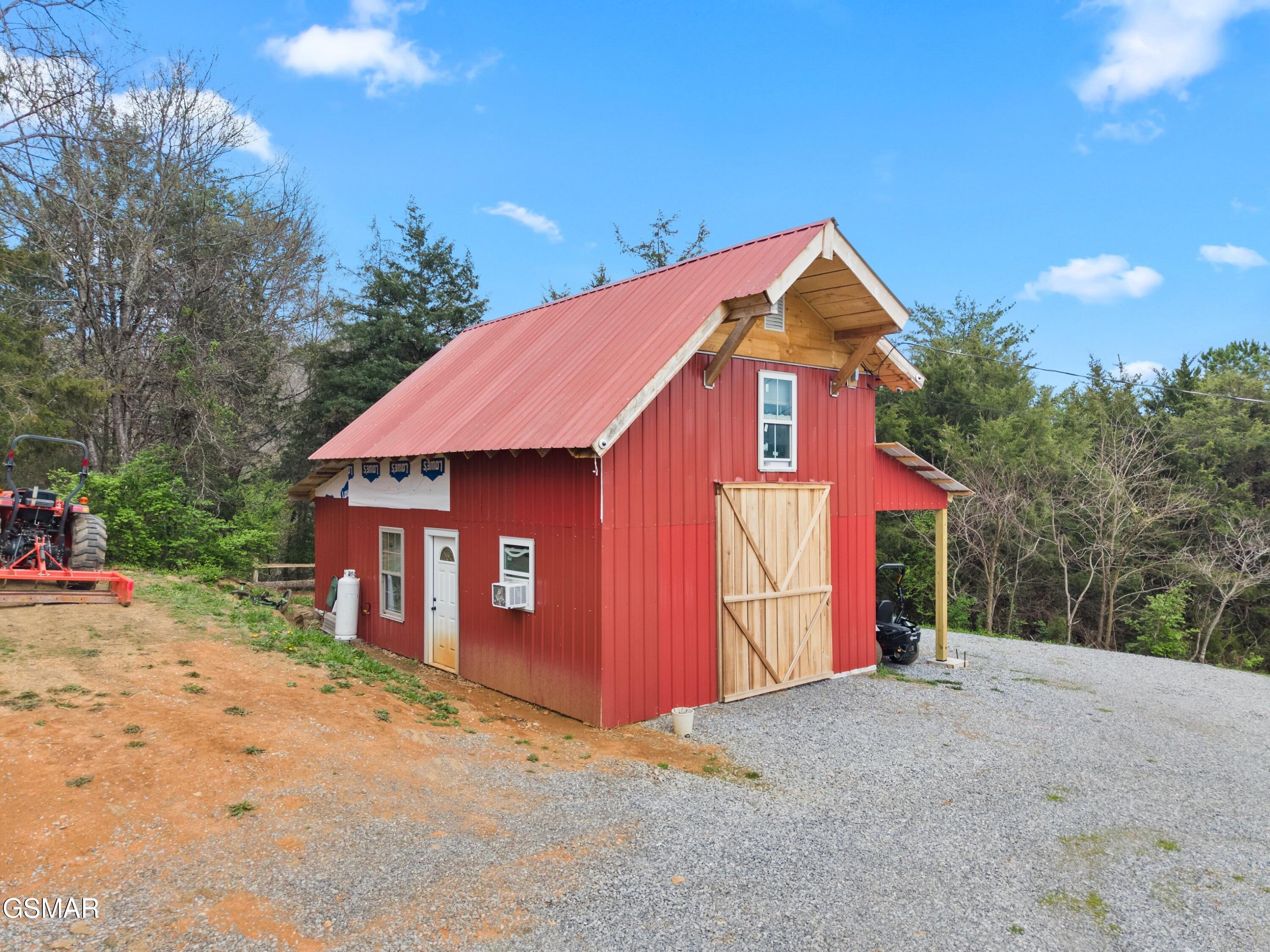2357 Hall Road Dandridge TN 37725