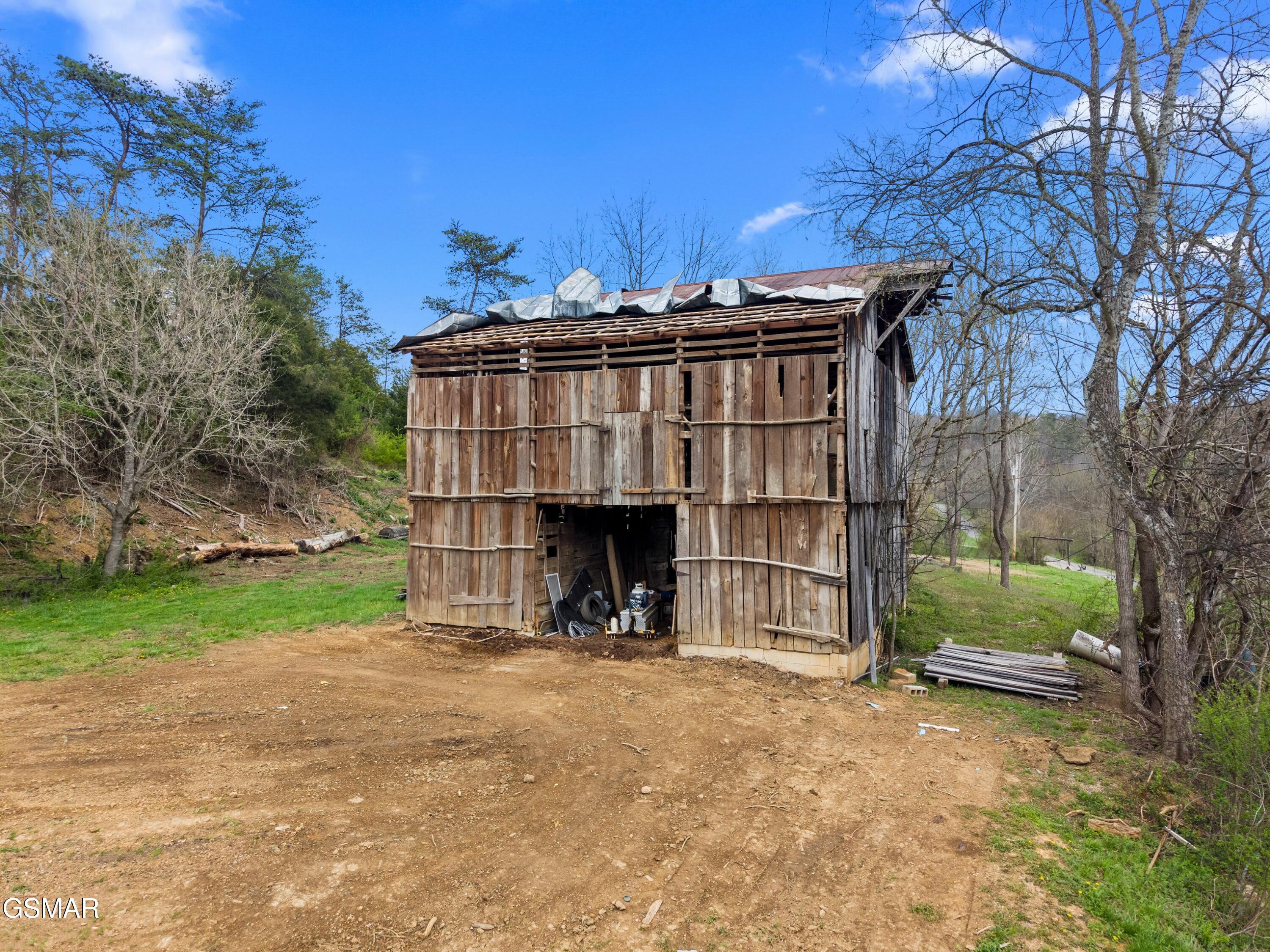 2357 Hall Road Dandridge TN 37725