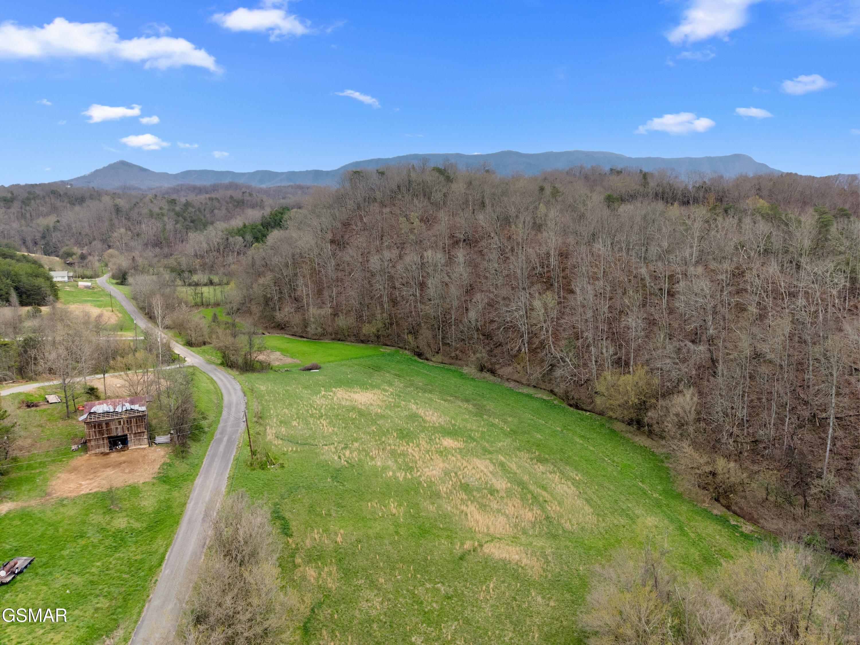 2357 Hall Road Dandridge TN 37725
