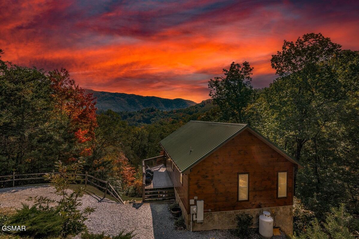 4235 Round Top Way Sevierville TN 37862