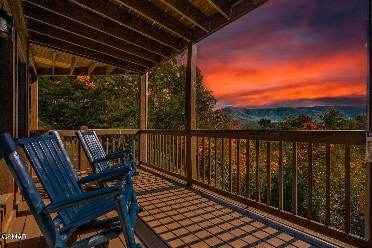 4235 Round Top Way Sevierville TN 37862