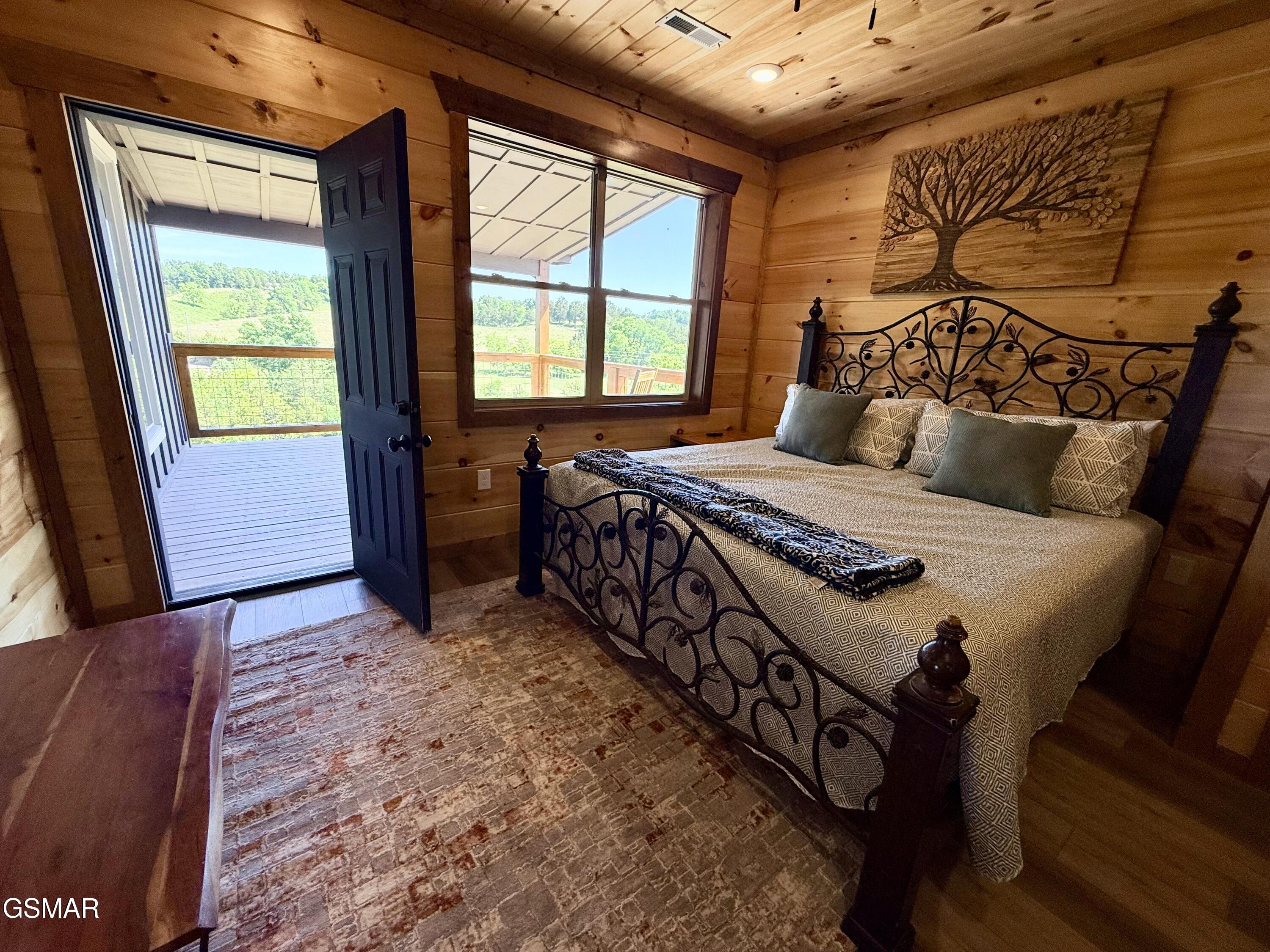 1124 Sanctuary Shores Way Sevierville TN 37876
